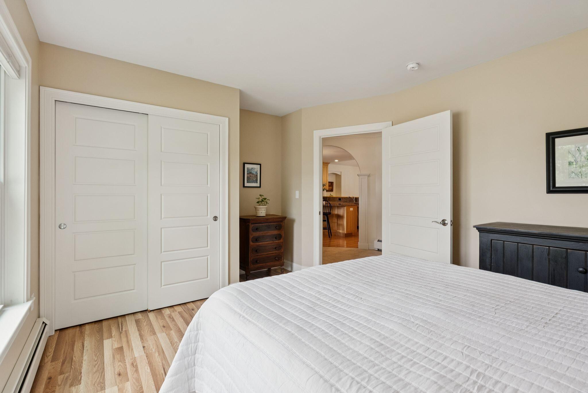 25 Phoebes Way, 37