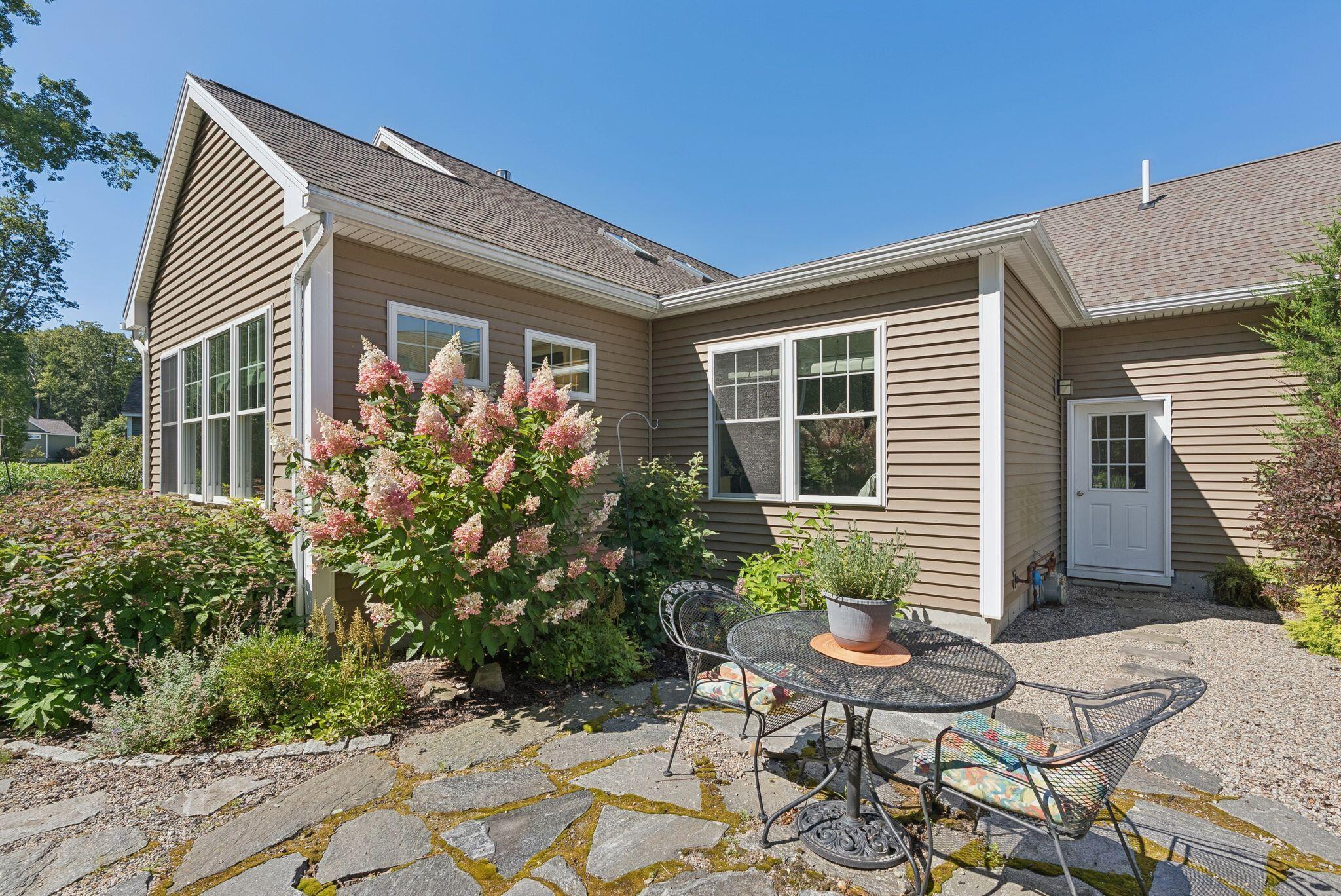 4 Phoebes Way, 22