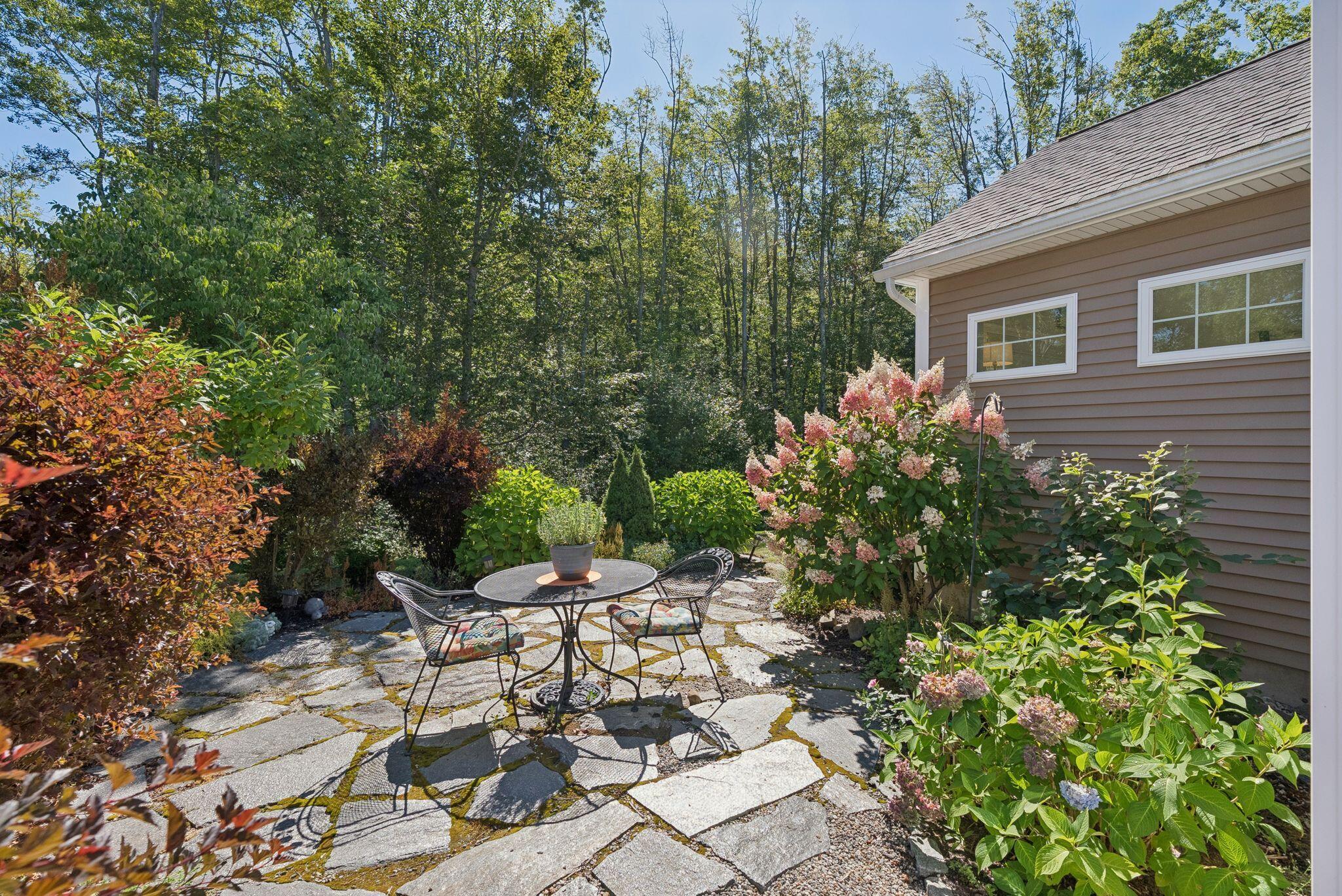 4 Phoebes Way, 22