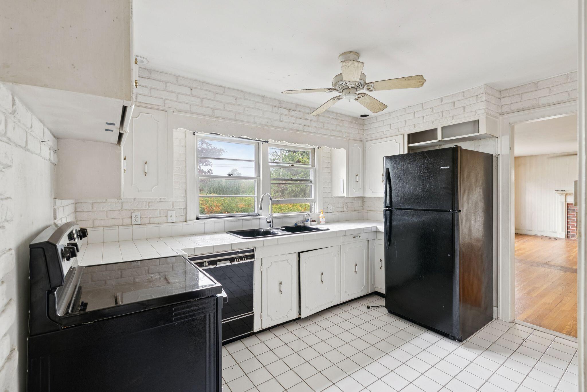 34 Ocean House Road