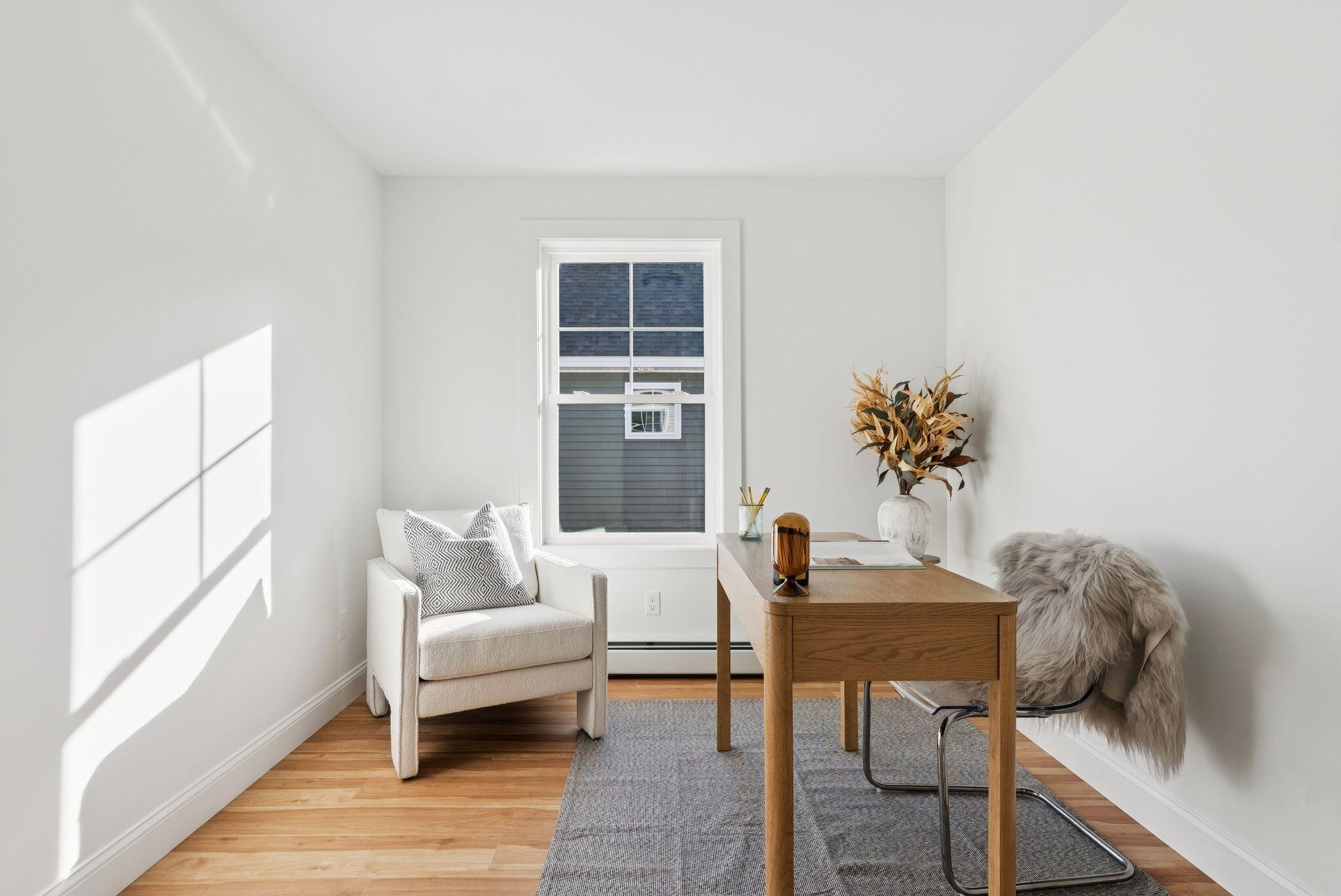 11 Feldspar Lane, 6