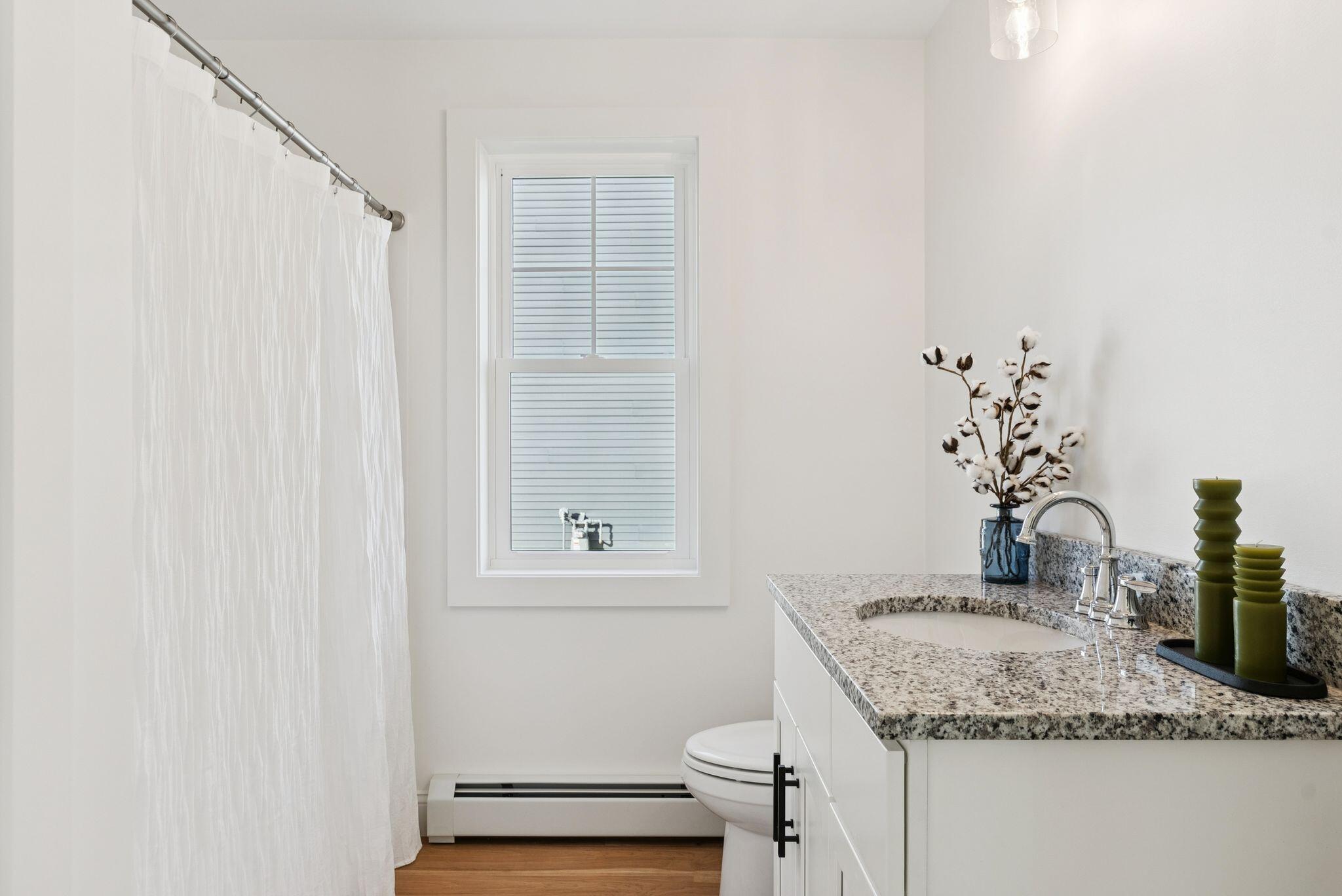 11 Feldspar Lane, 6