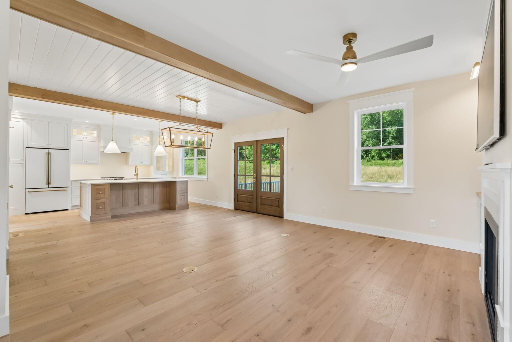 31 Feldspar Lane, 16