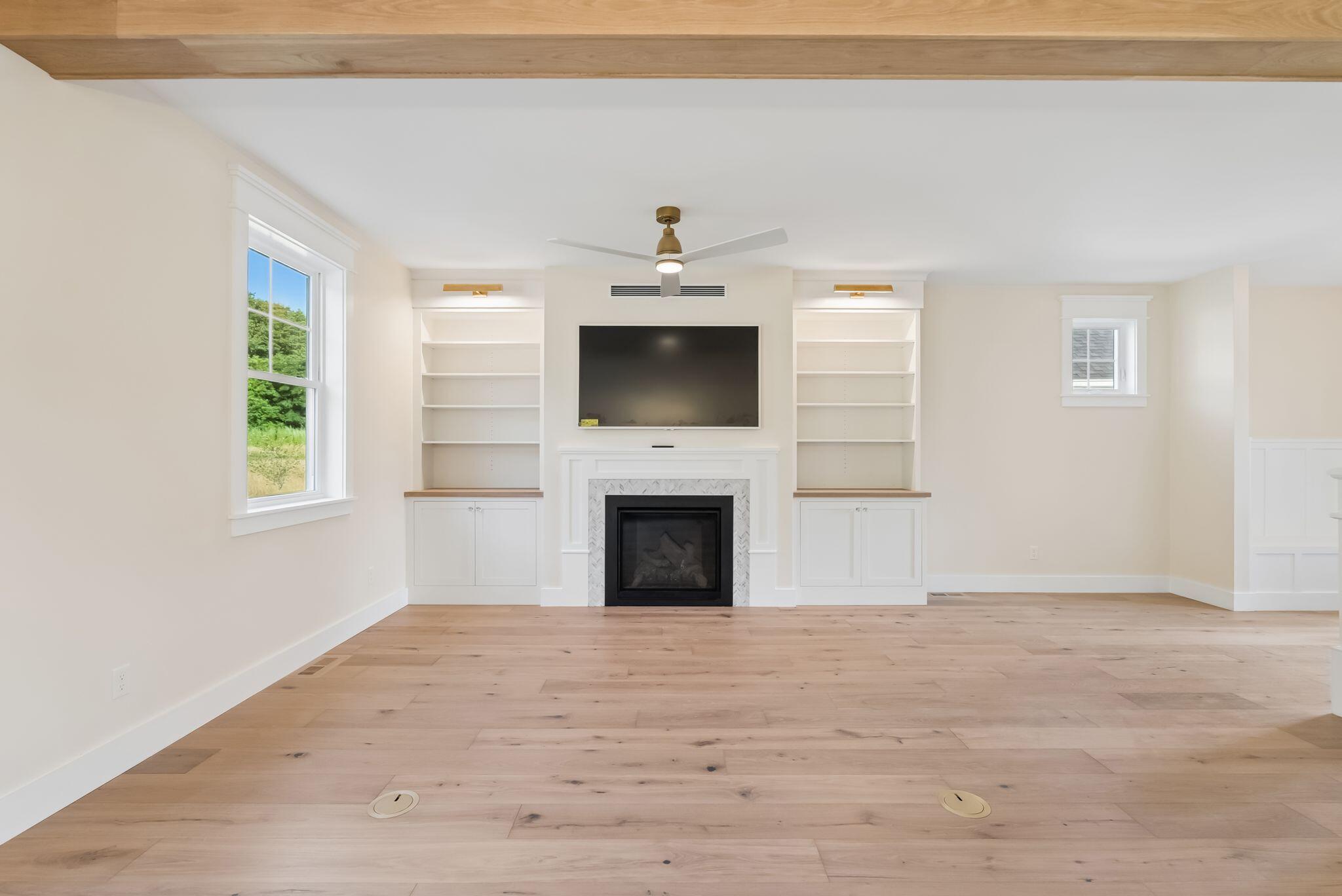 31 Feldspar Lane, 16