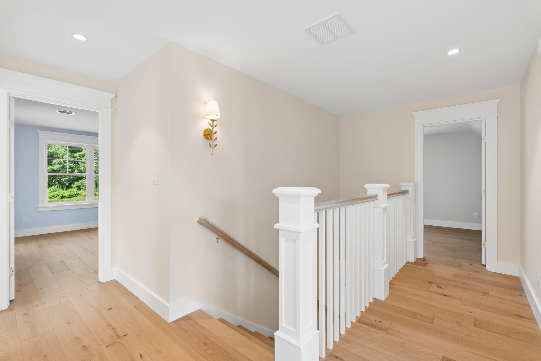 31 Feldspar Lane, 16