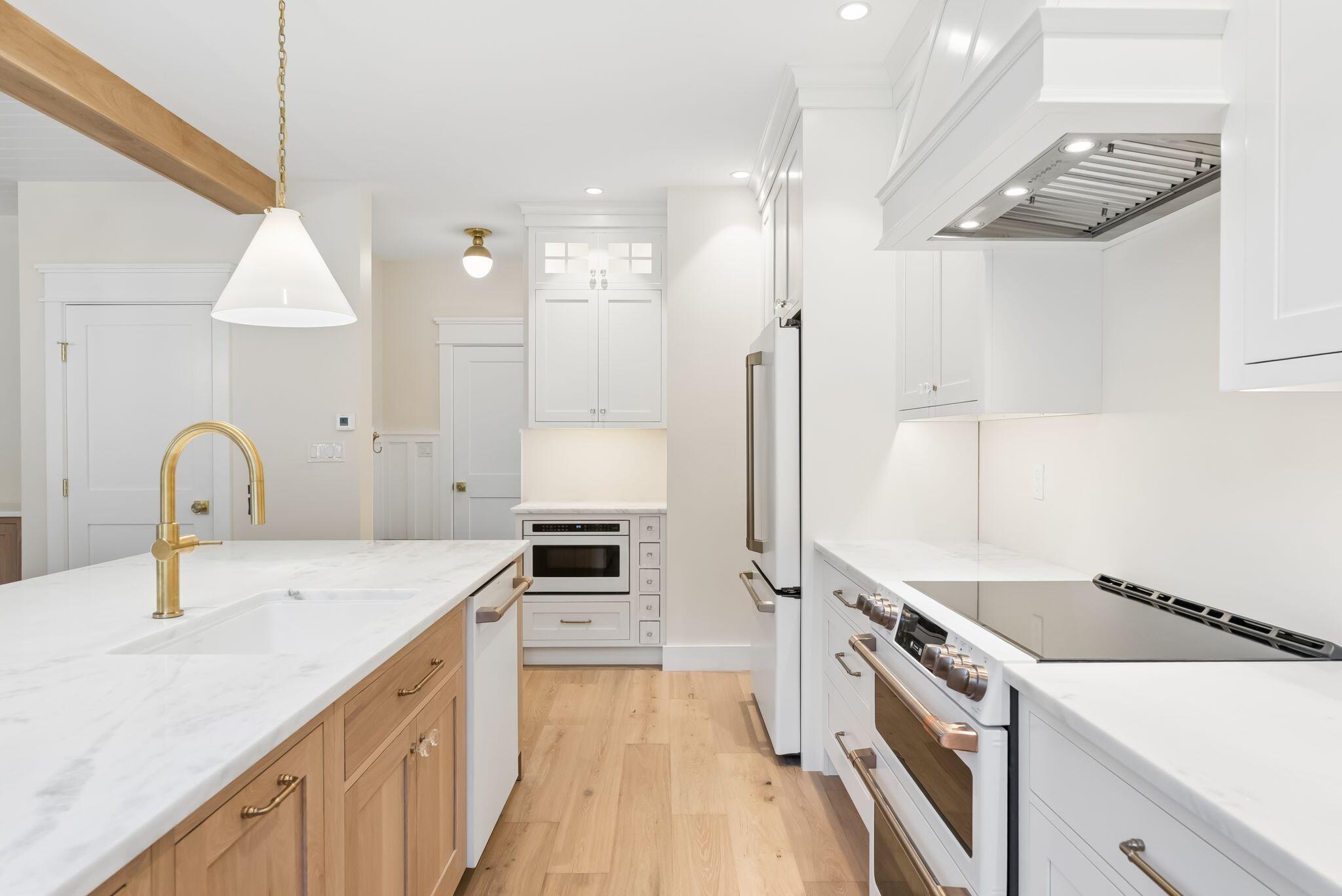 31 Feldspar Lane, 16