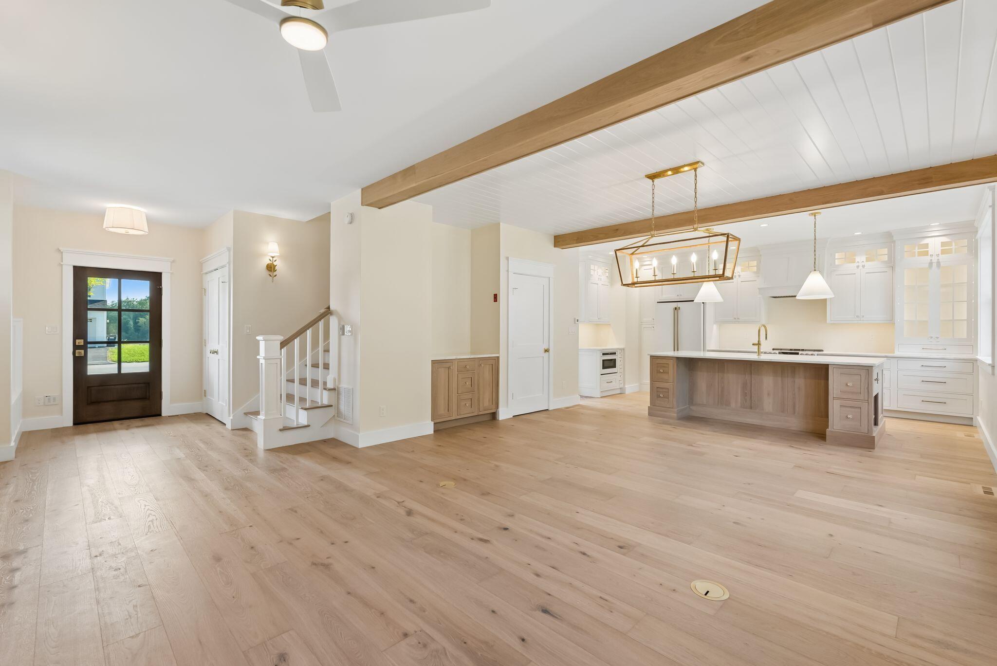 31 Feldspar Lane, 16