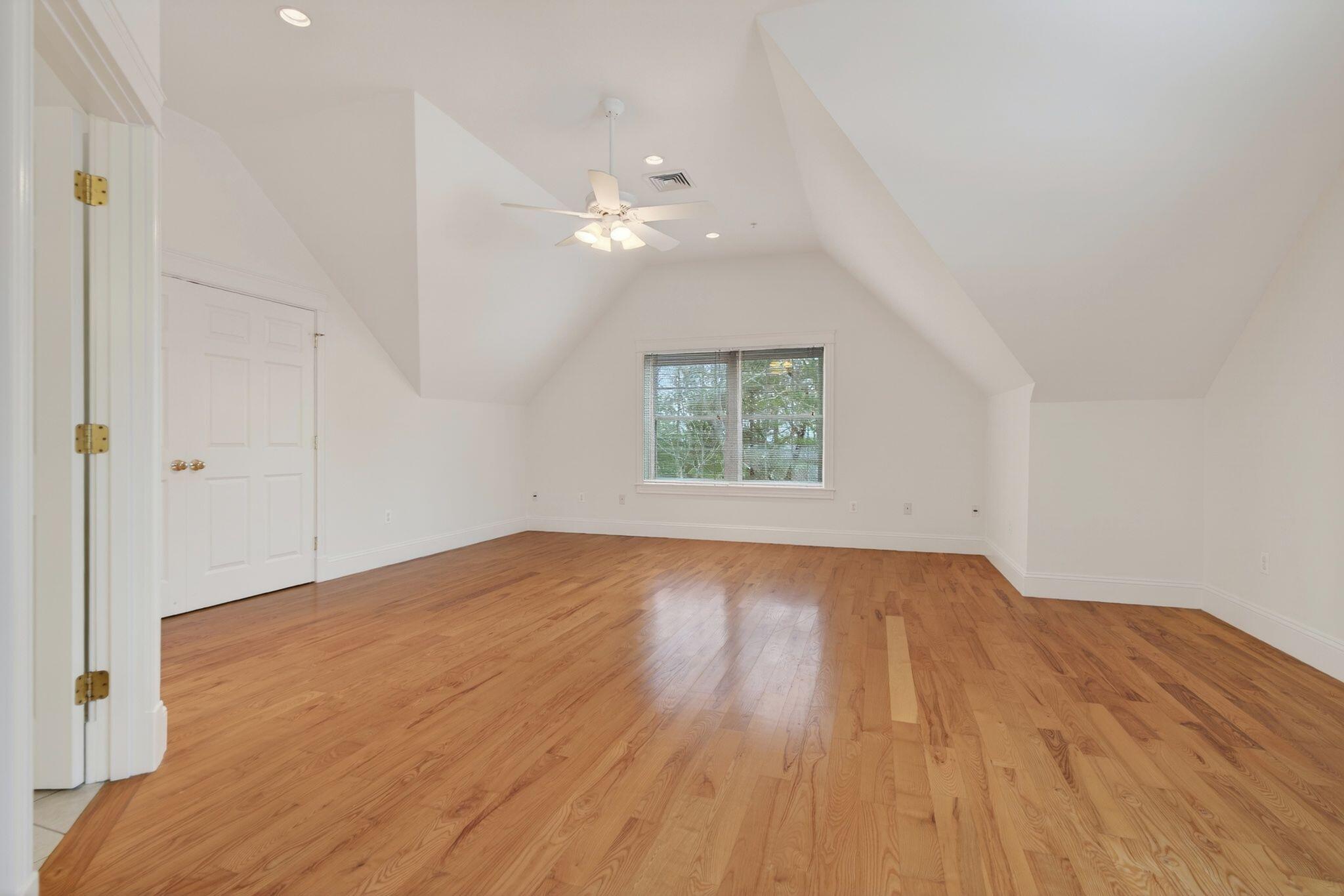 60 Ridge Road 8