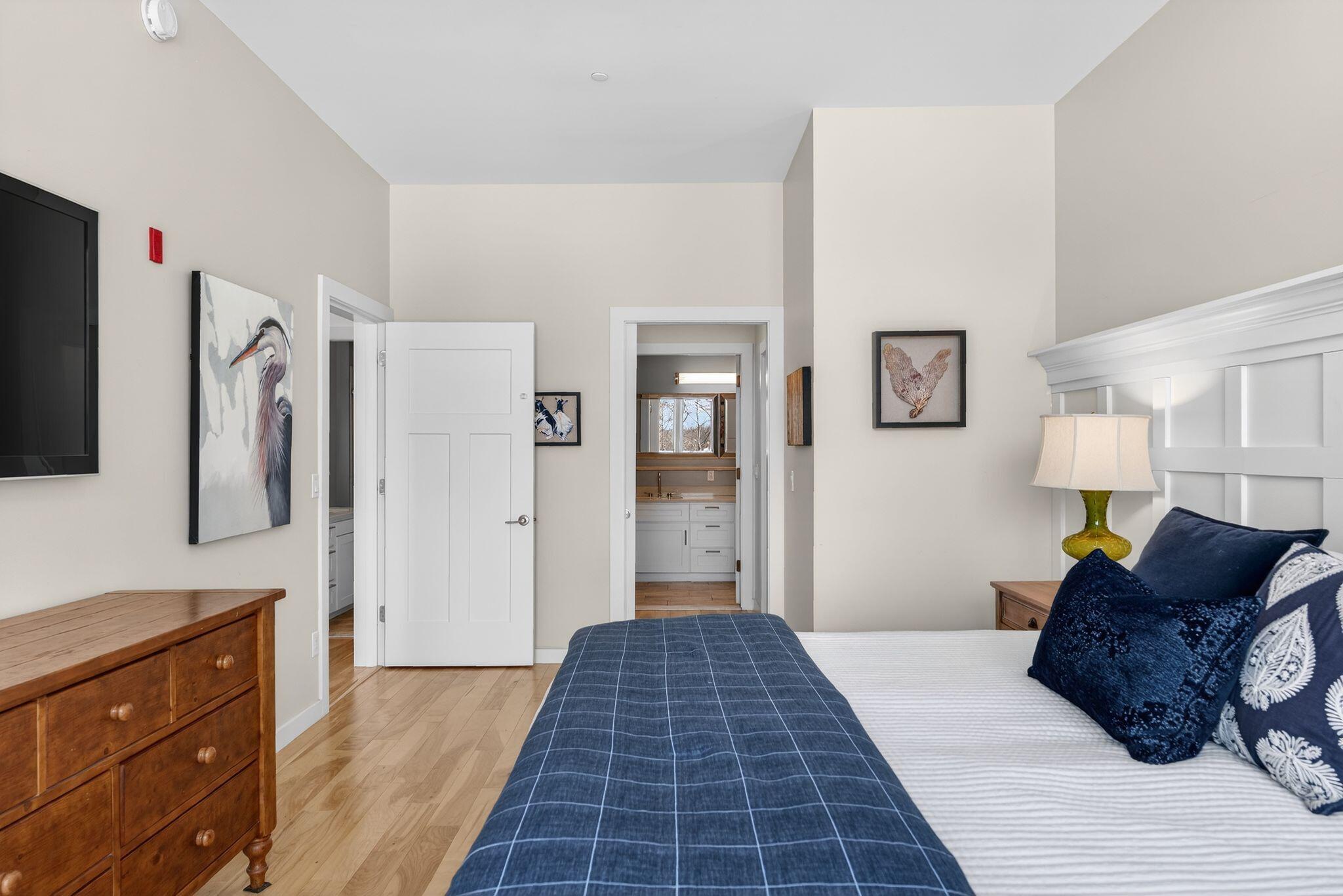 341 Pine Street 206