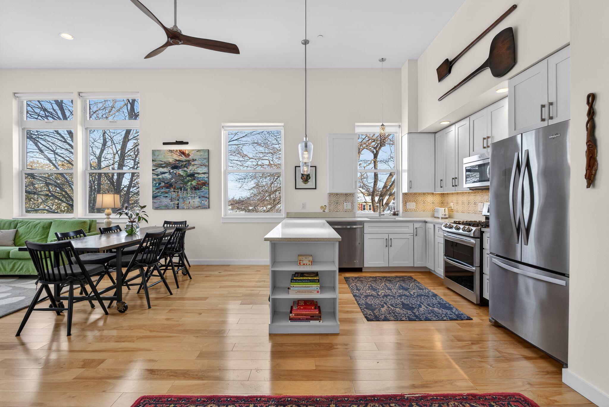 341 Pine Street 206