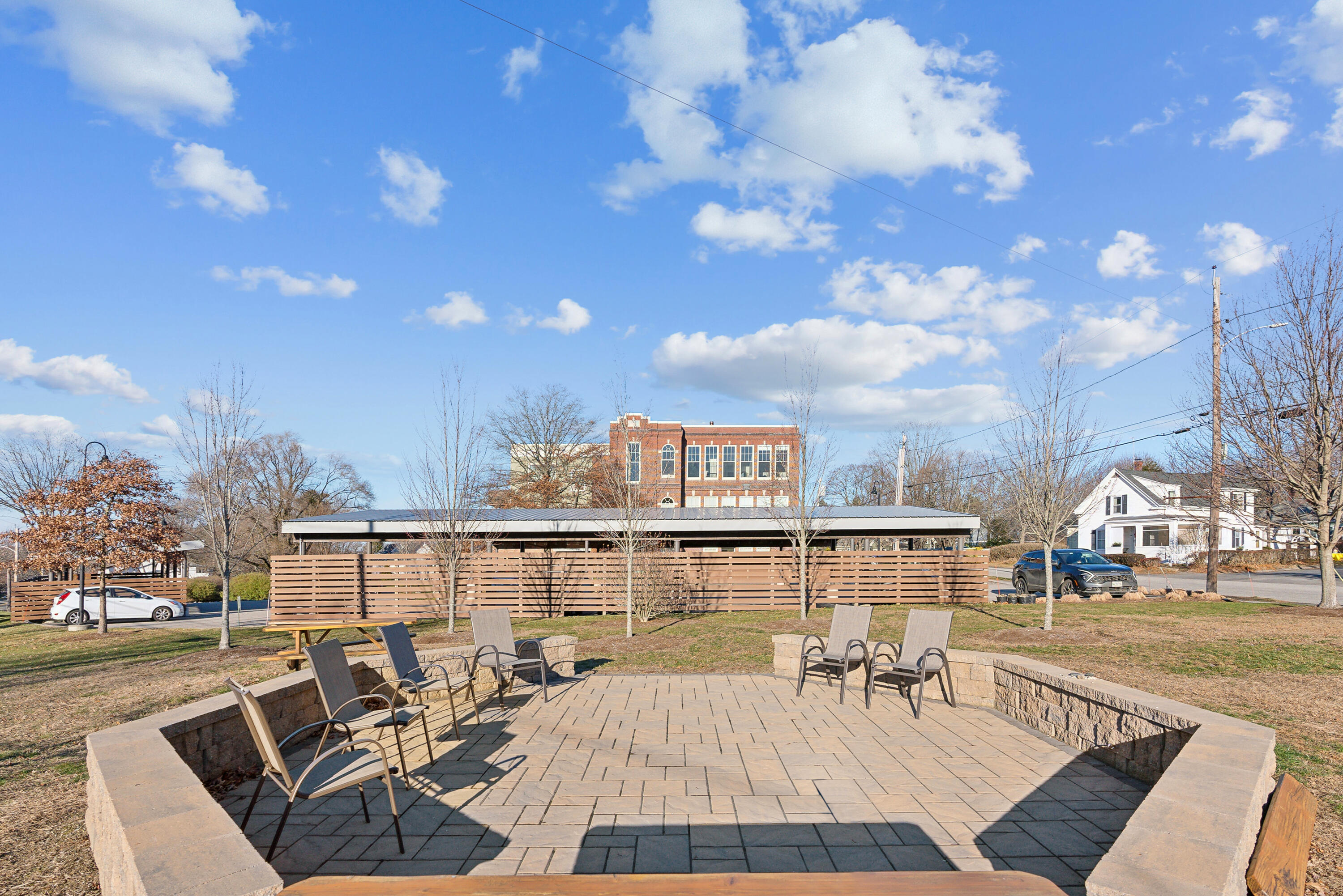 341 Pine Street 206