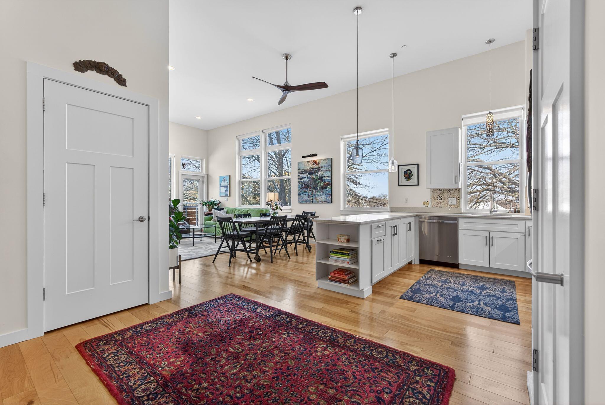 341 Pine Street 206