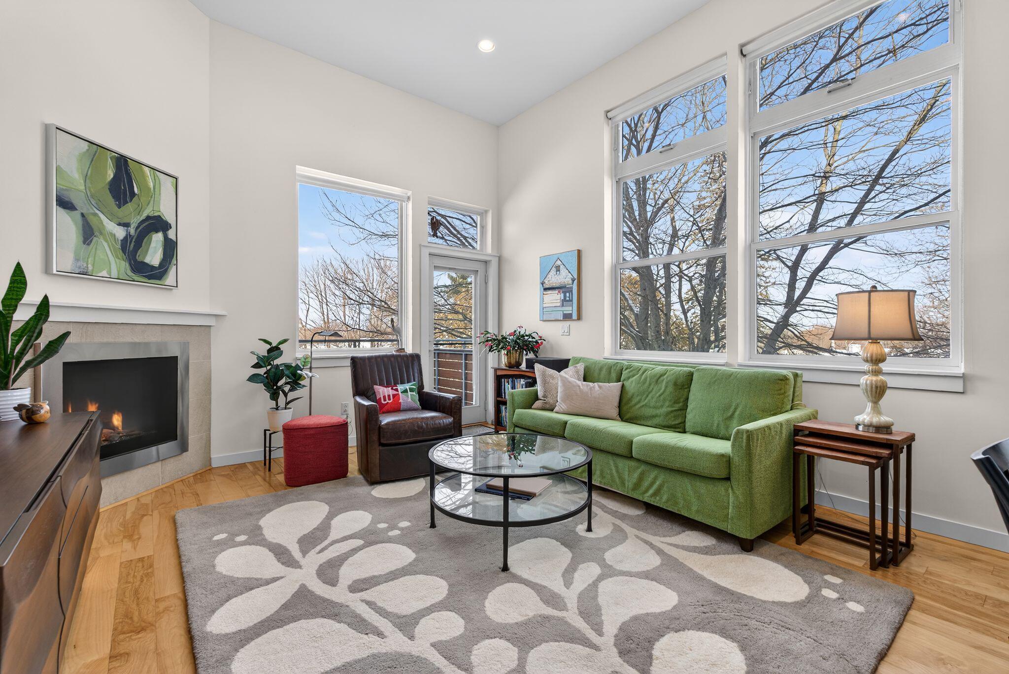 341 Pine Street 206