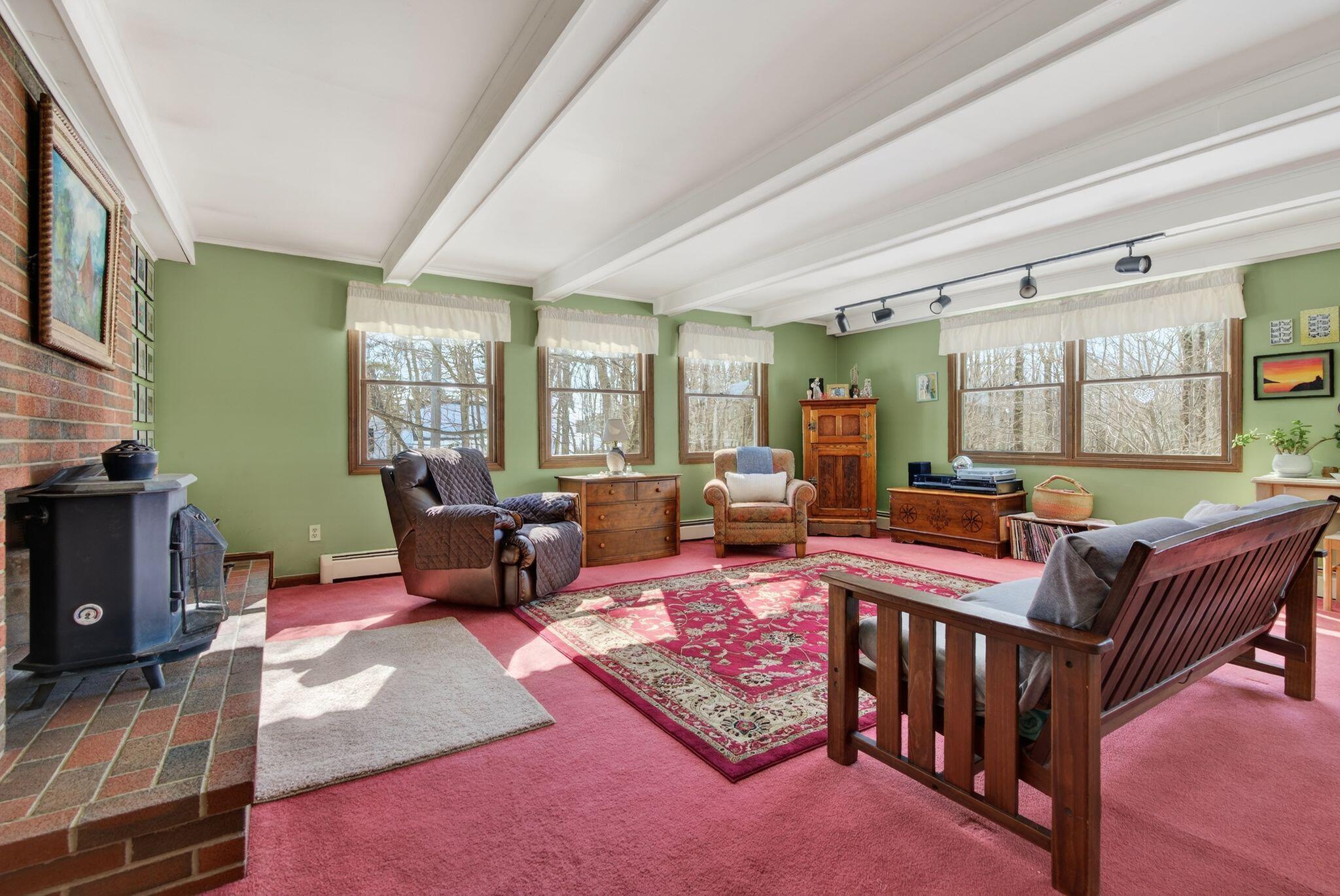 10 Hilltop Drive