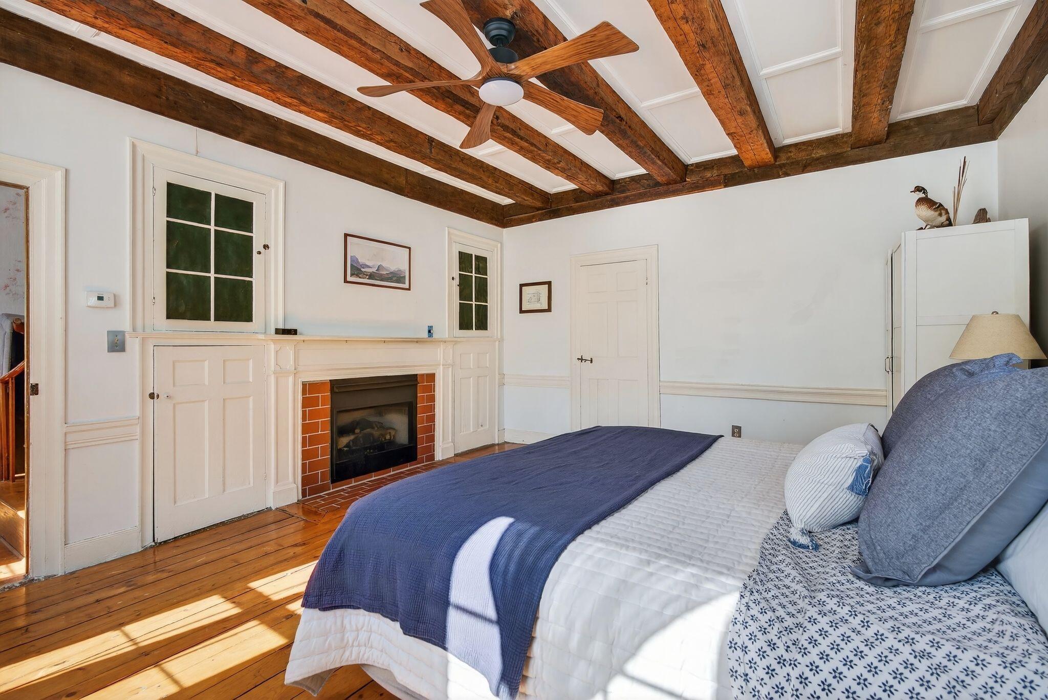 10 Lower Flying Point Road