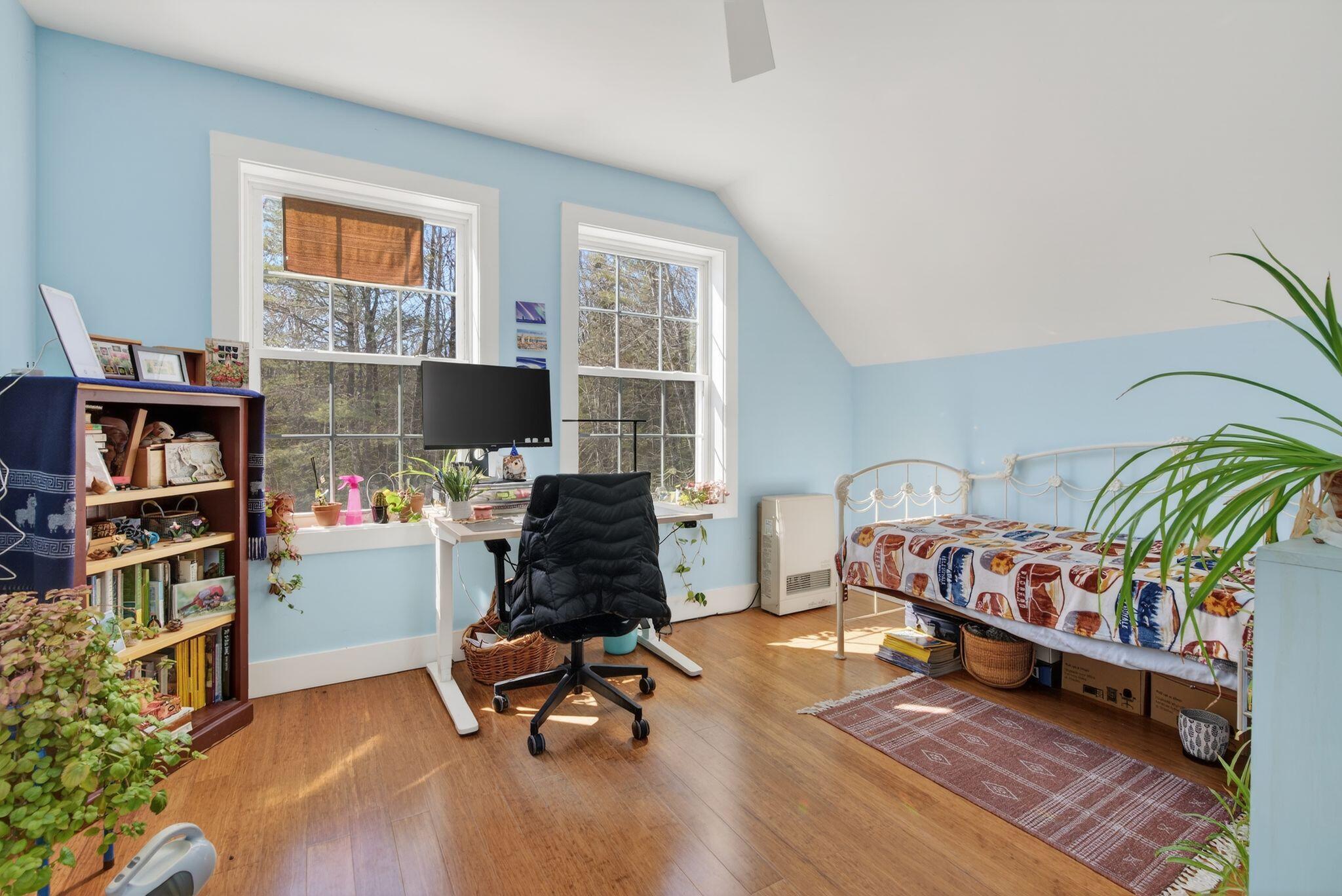 10 Lower Flying Point Road