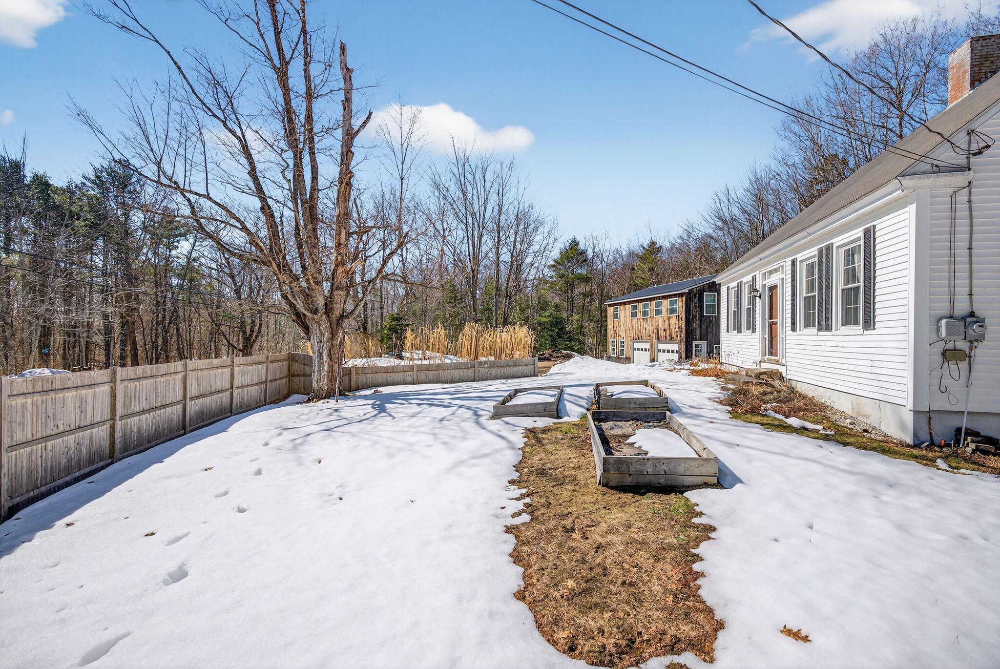 10 Lower Flying Point Road