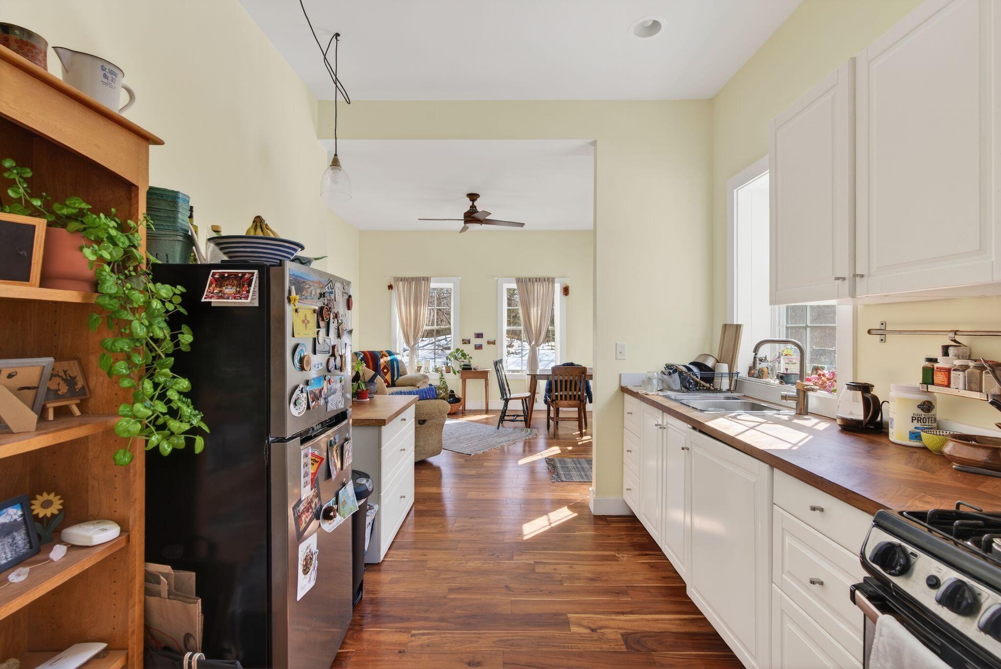 10 Lower Flying Point Road