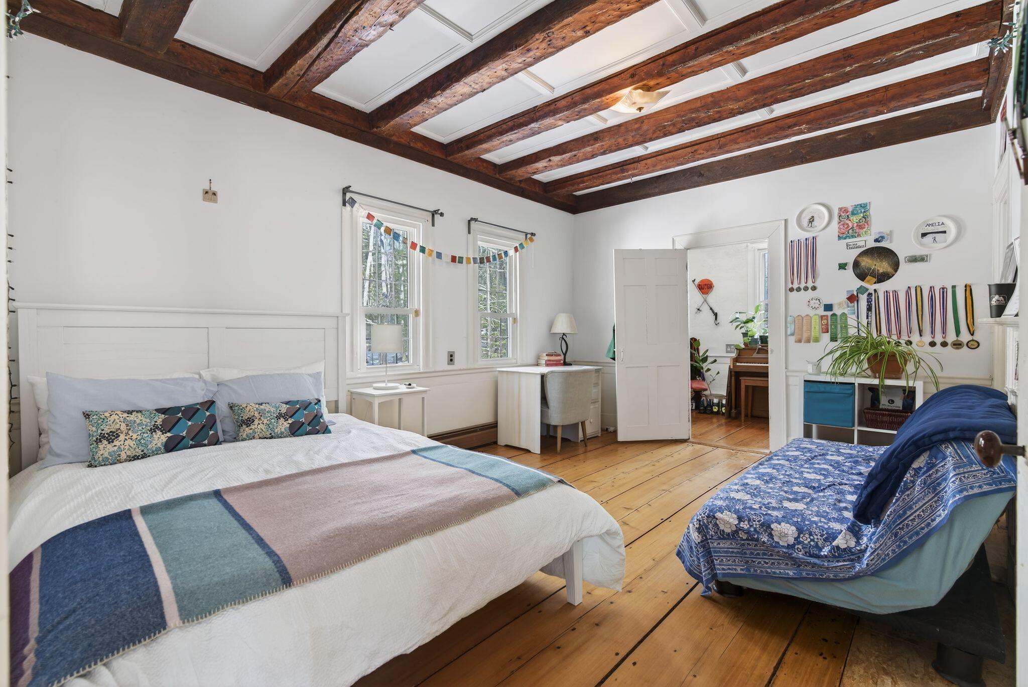 10 Lower Flying Point Road