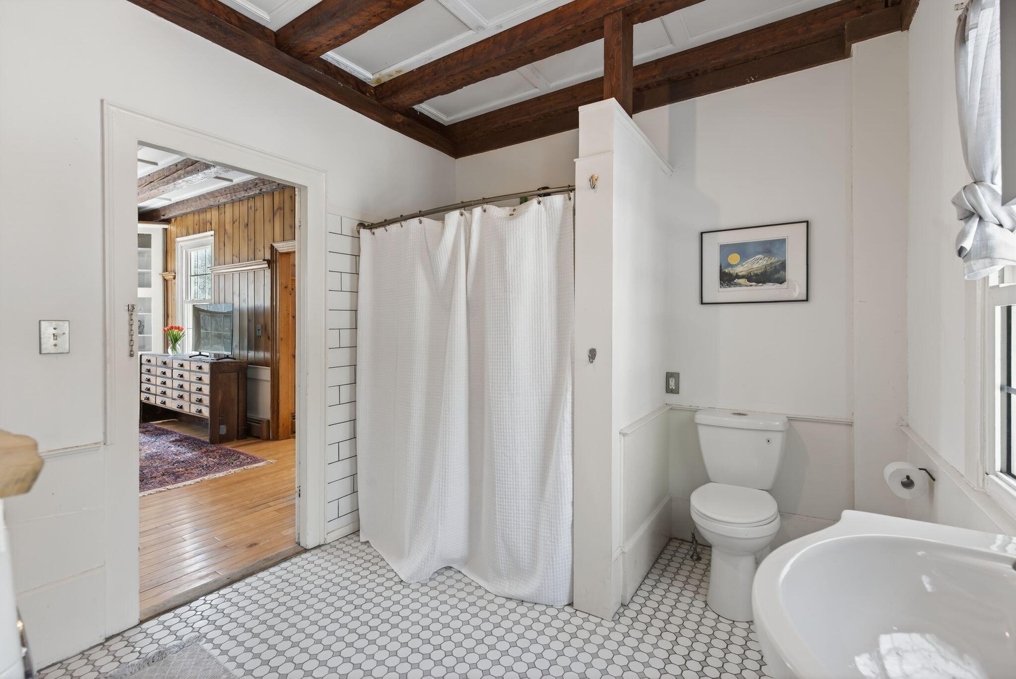 10 Lower Flying Point Road