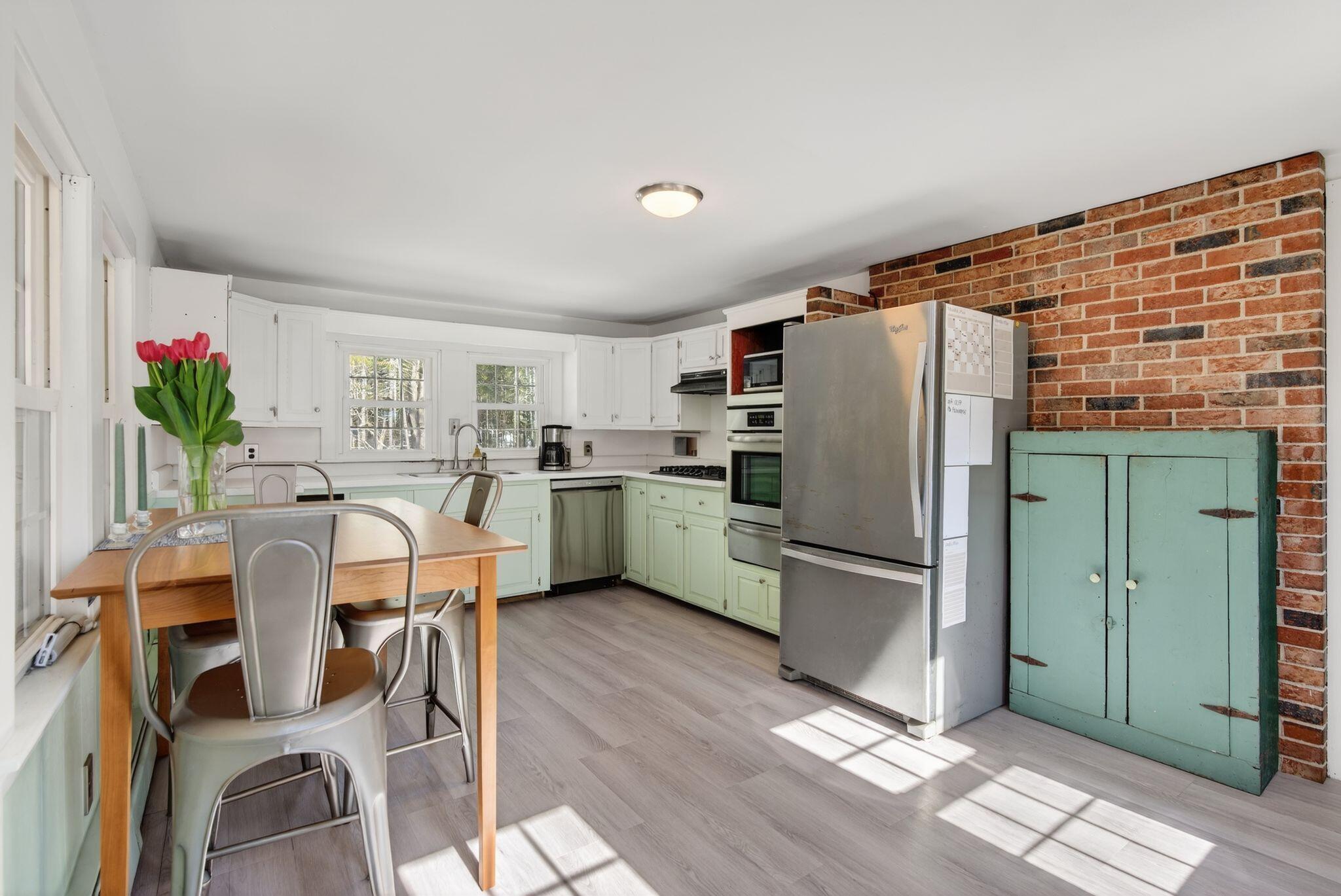 10 Lower Flying Point Road