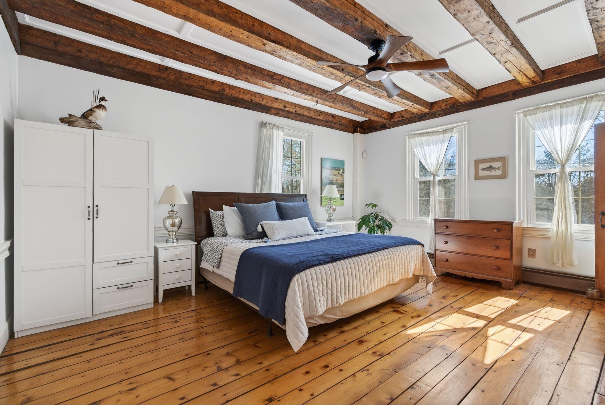 10 Lower Flying Point Road