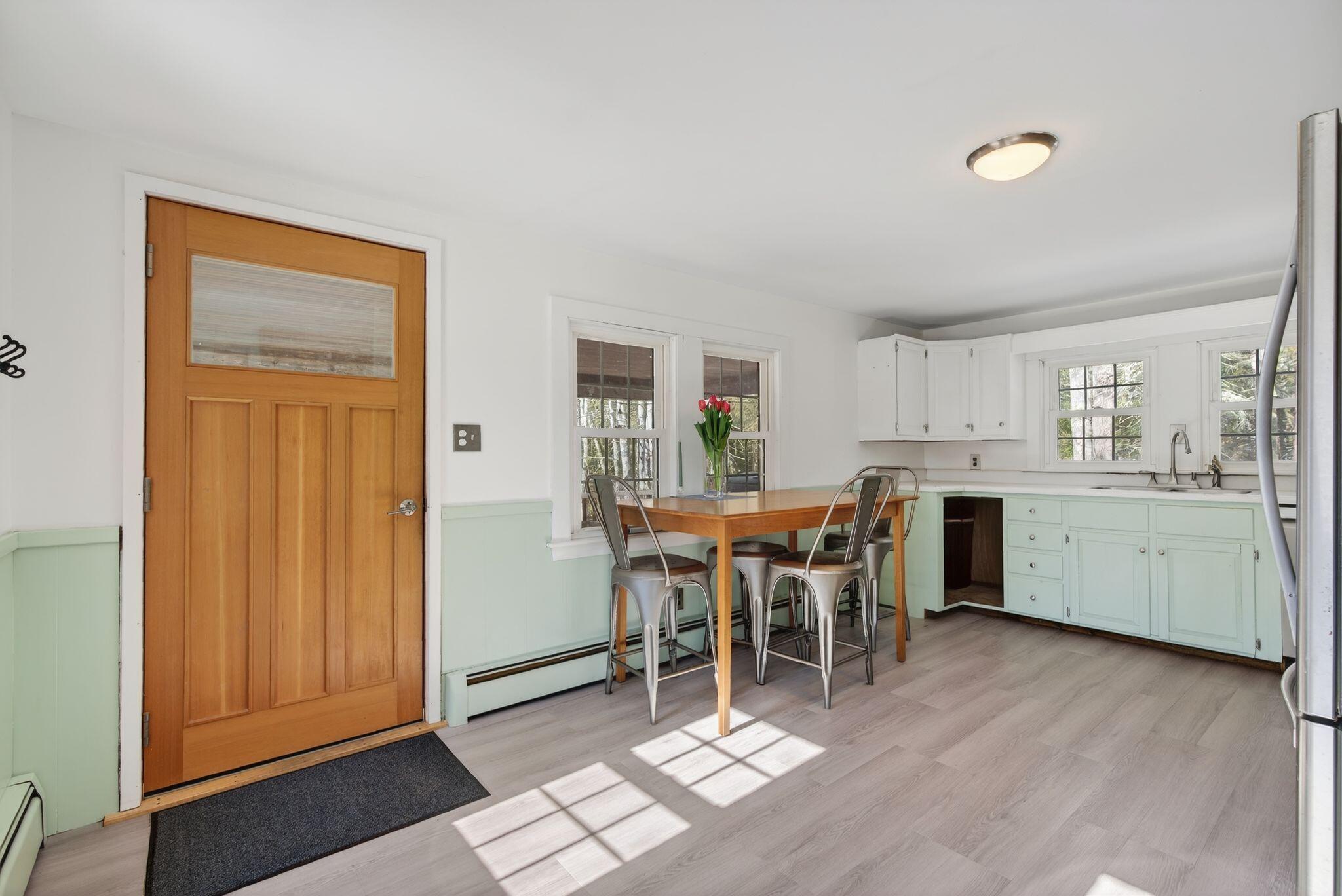 10 Lower Flying Point Road