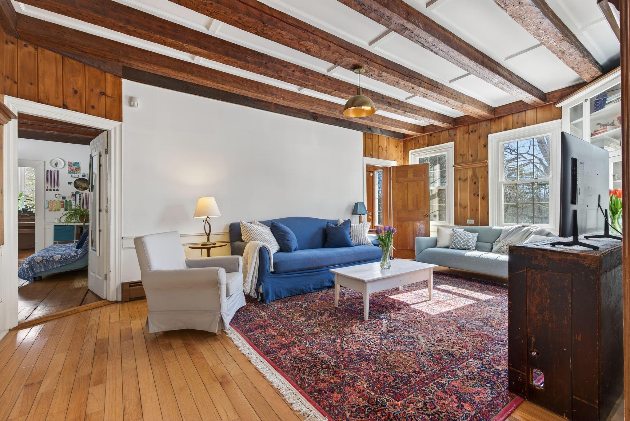 10 Lower Flying Point Road