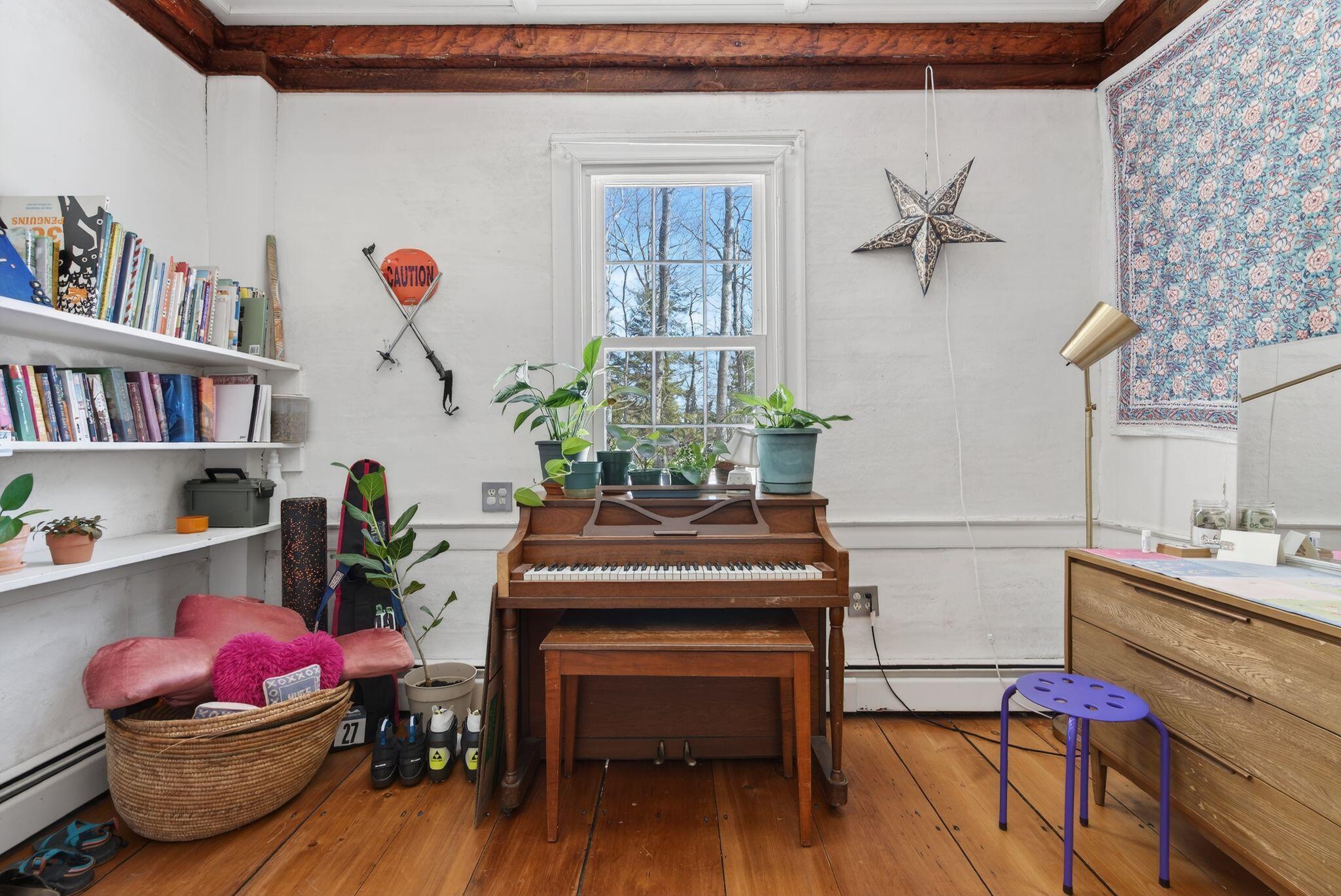 10 Lower Flying Point Road