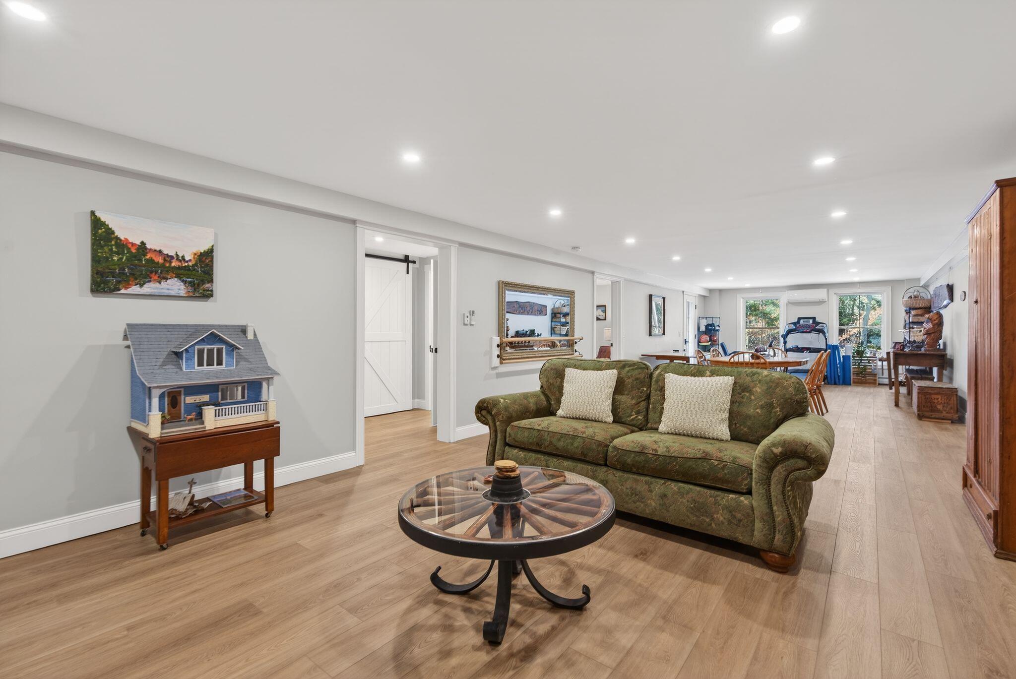 24 Maxwell Woods Drive 15