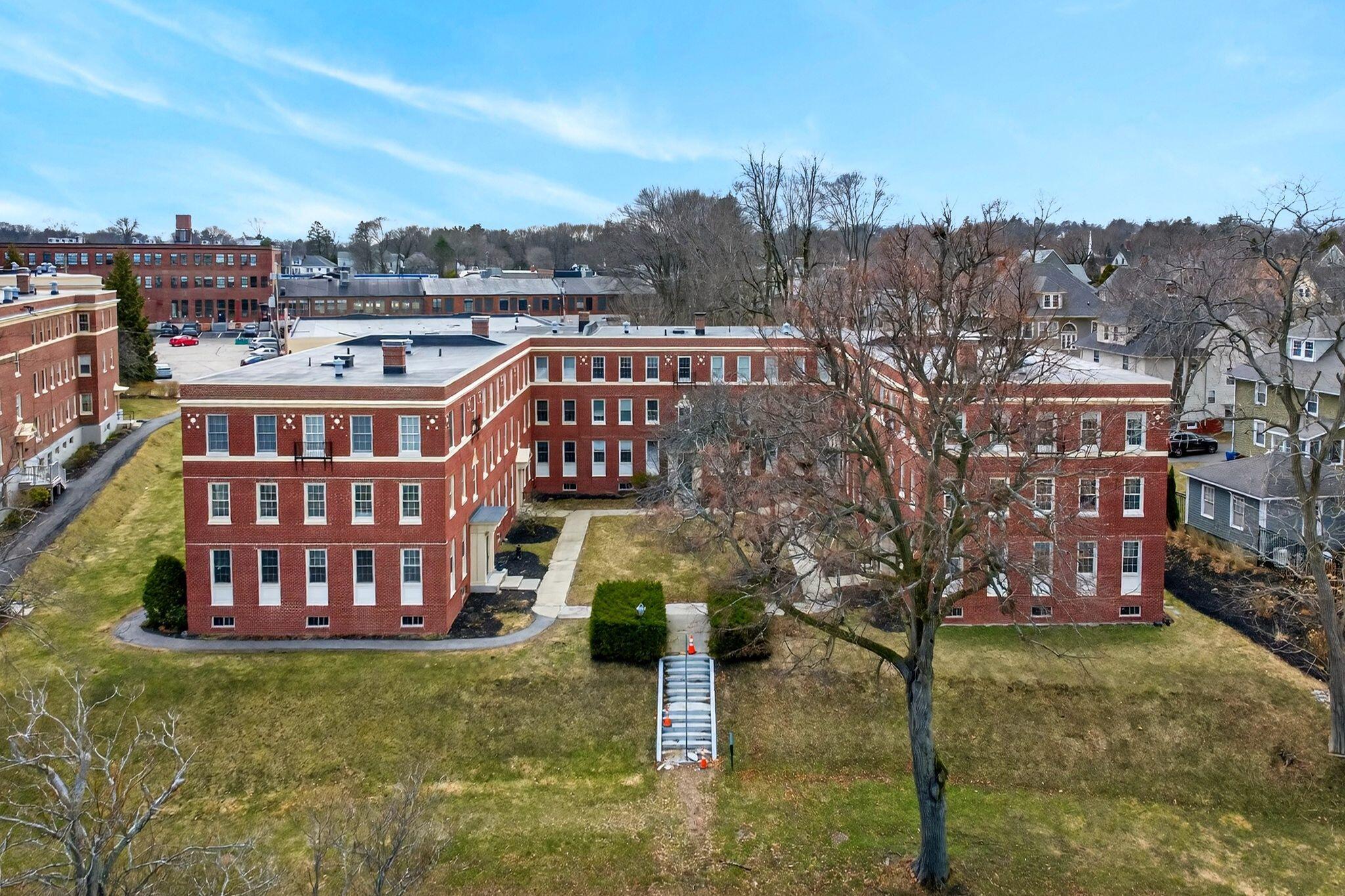 290 Baxter Boulevard A1