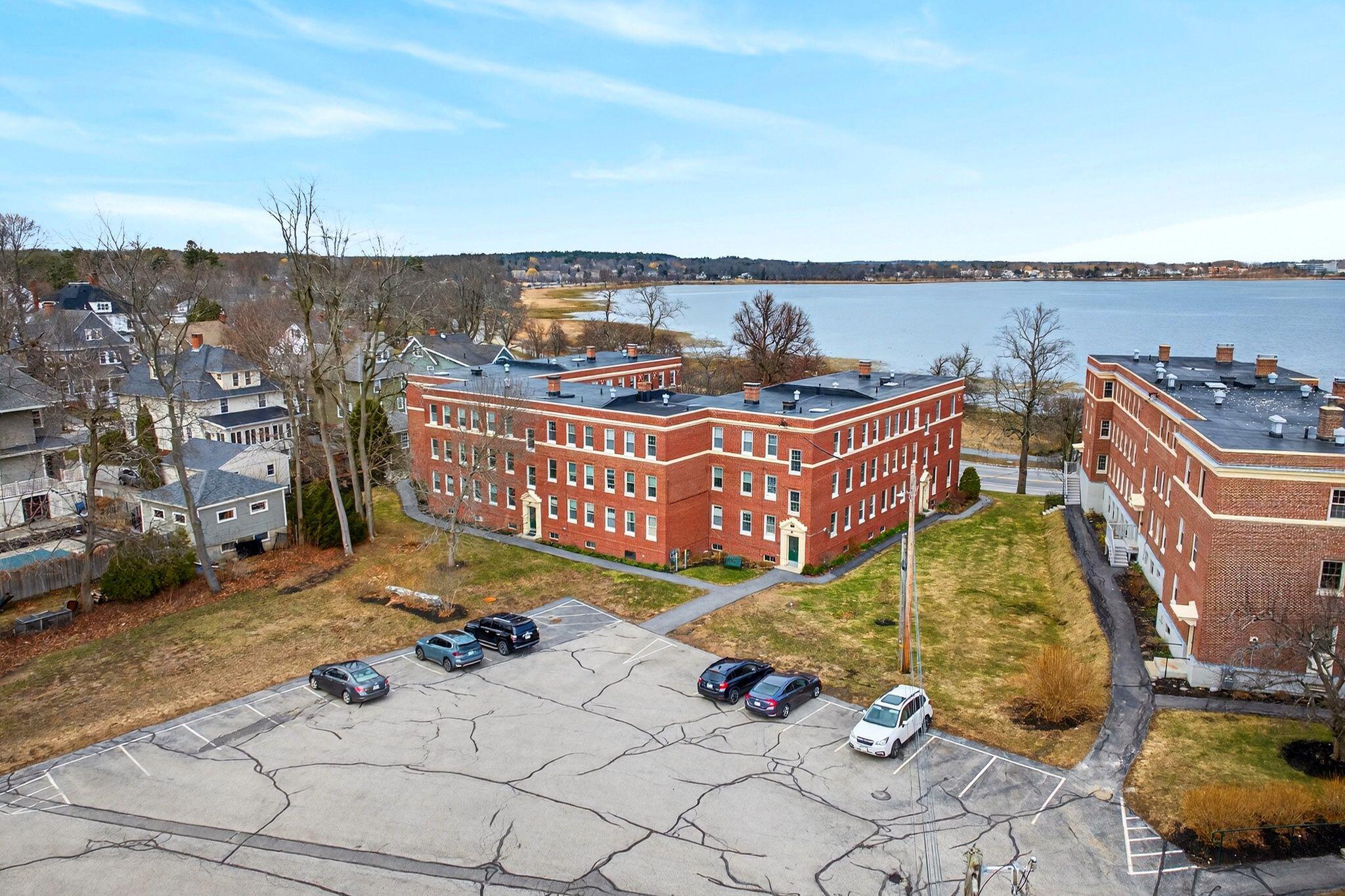 290 Baxter Boulevard A1