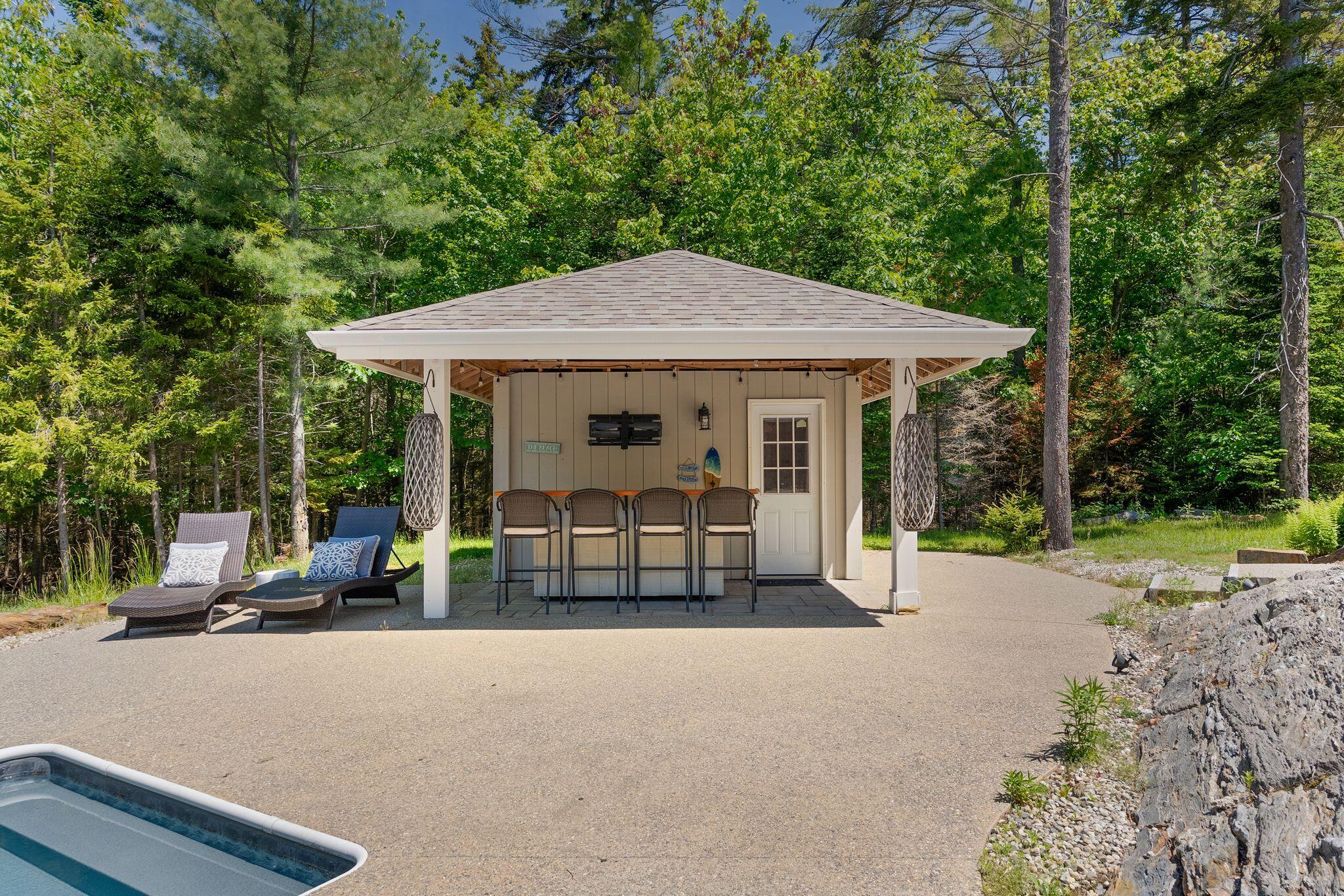 4 Cole Farm Drive