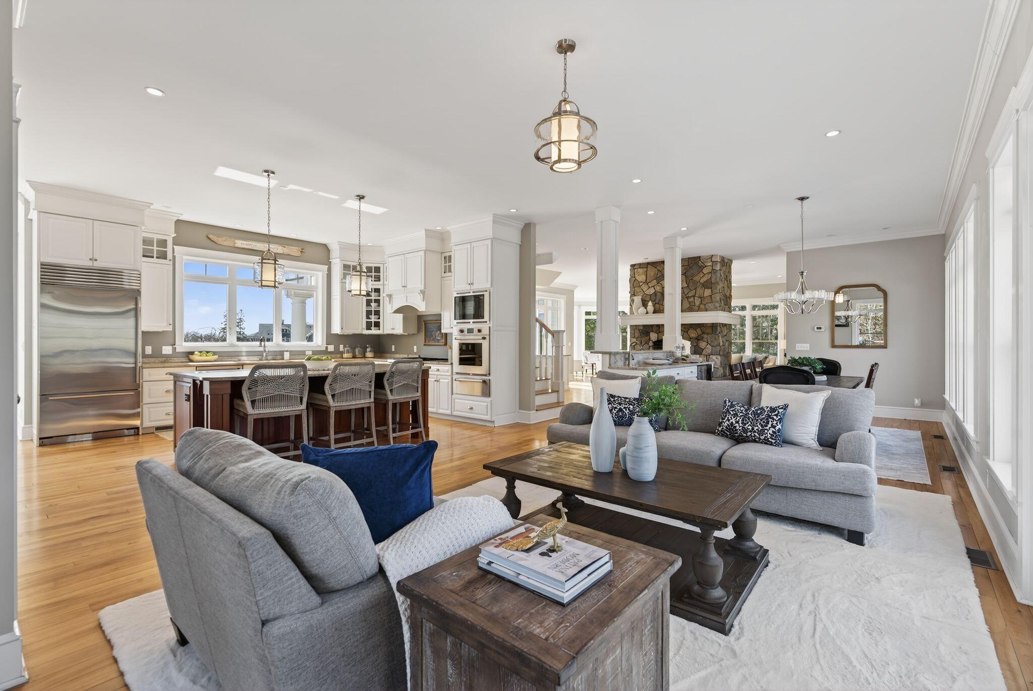 4 Cole Farm Drive