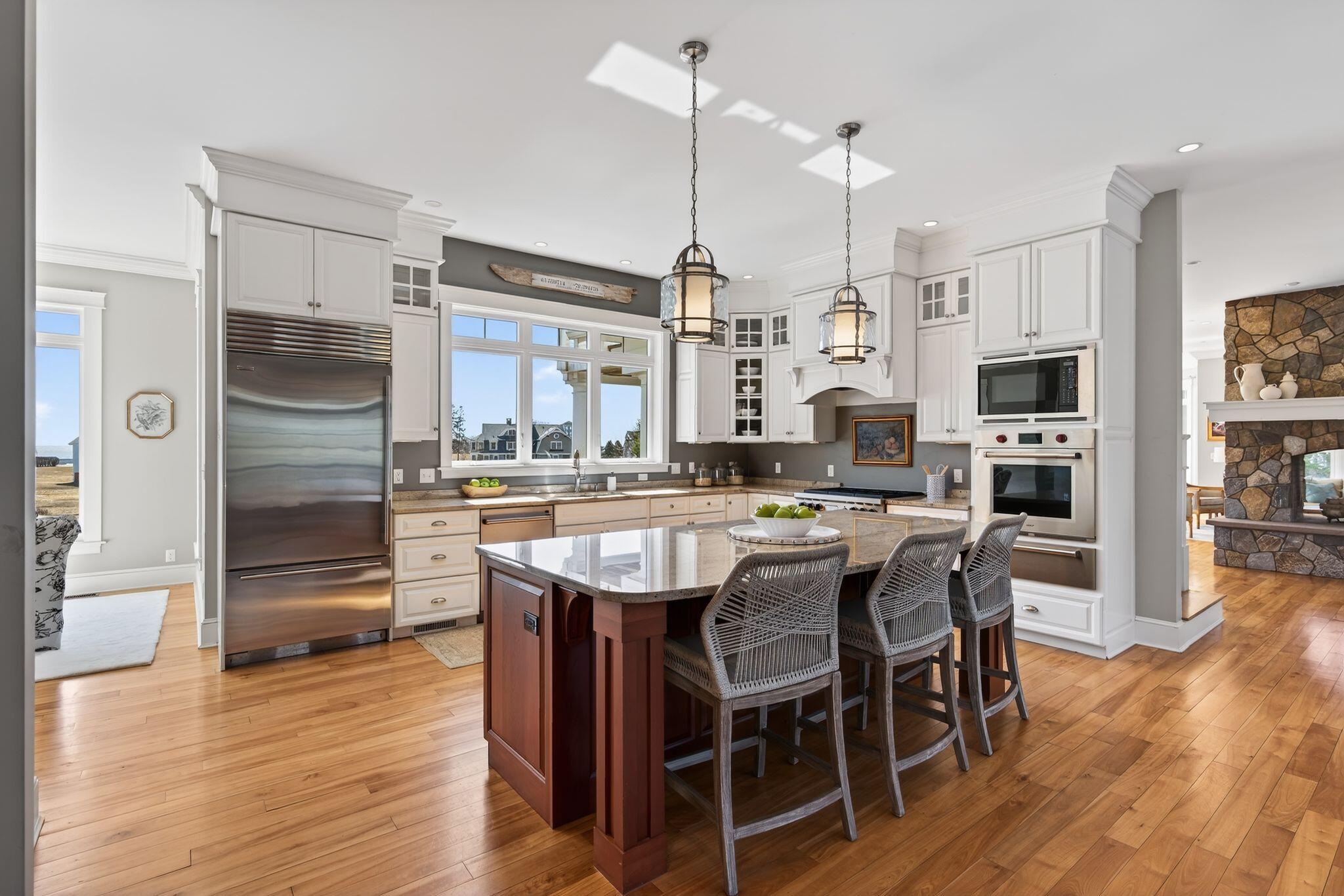 4 Cole Farm Drive