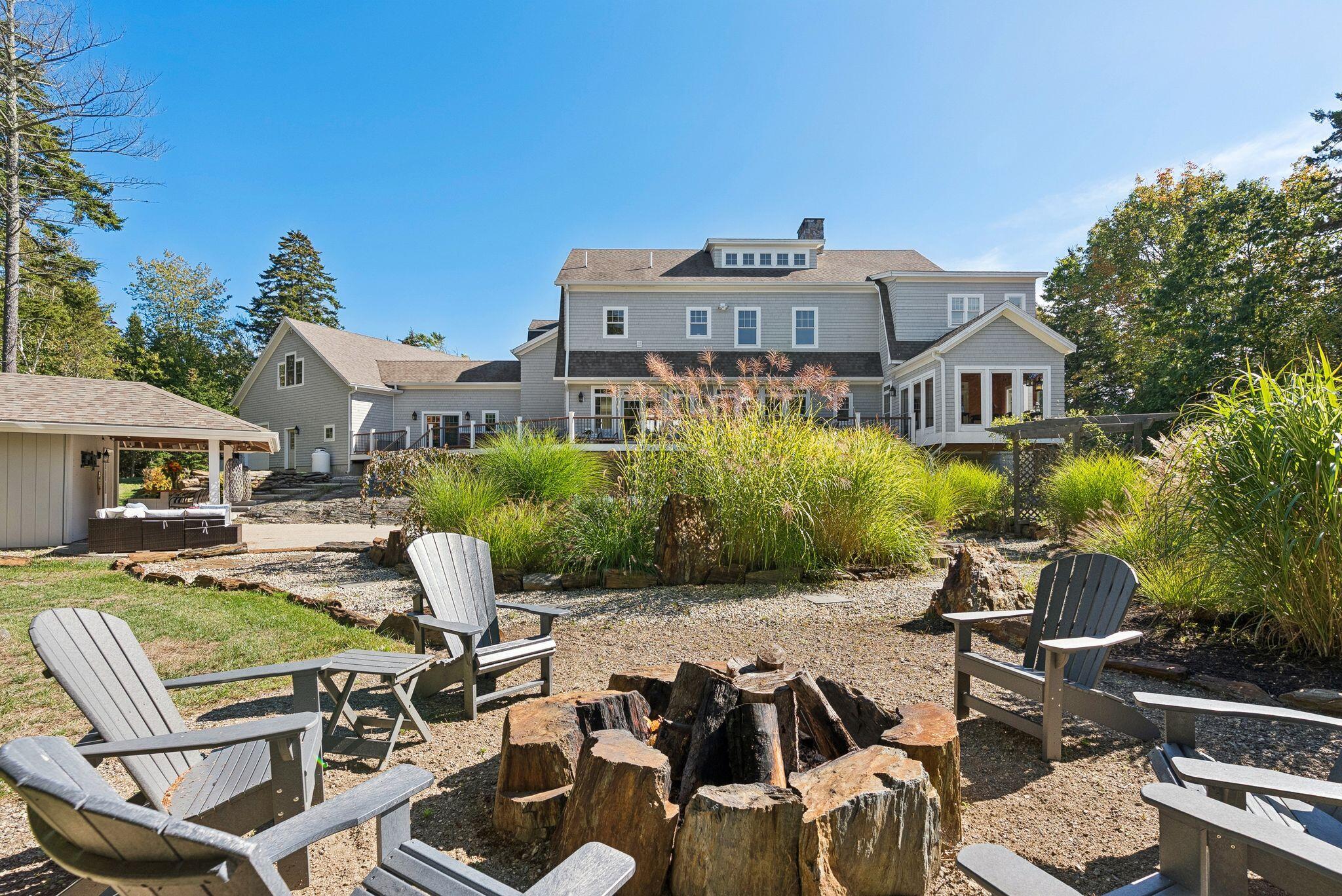 4 Cole Farm Drive