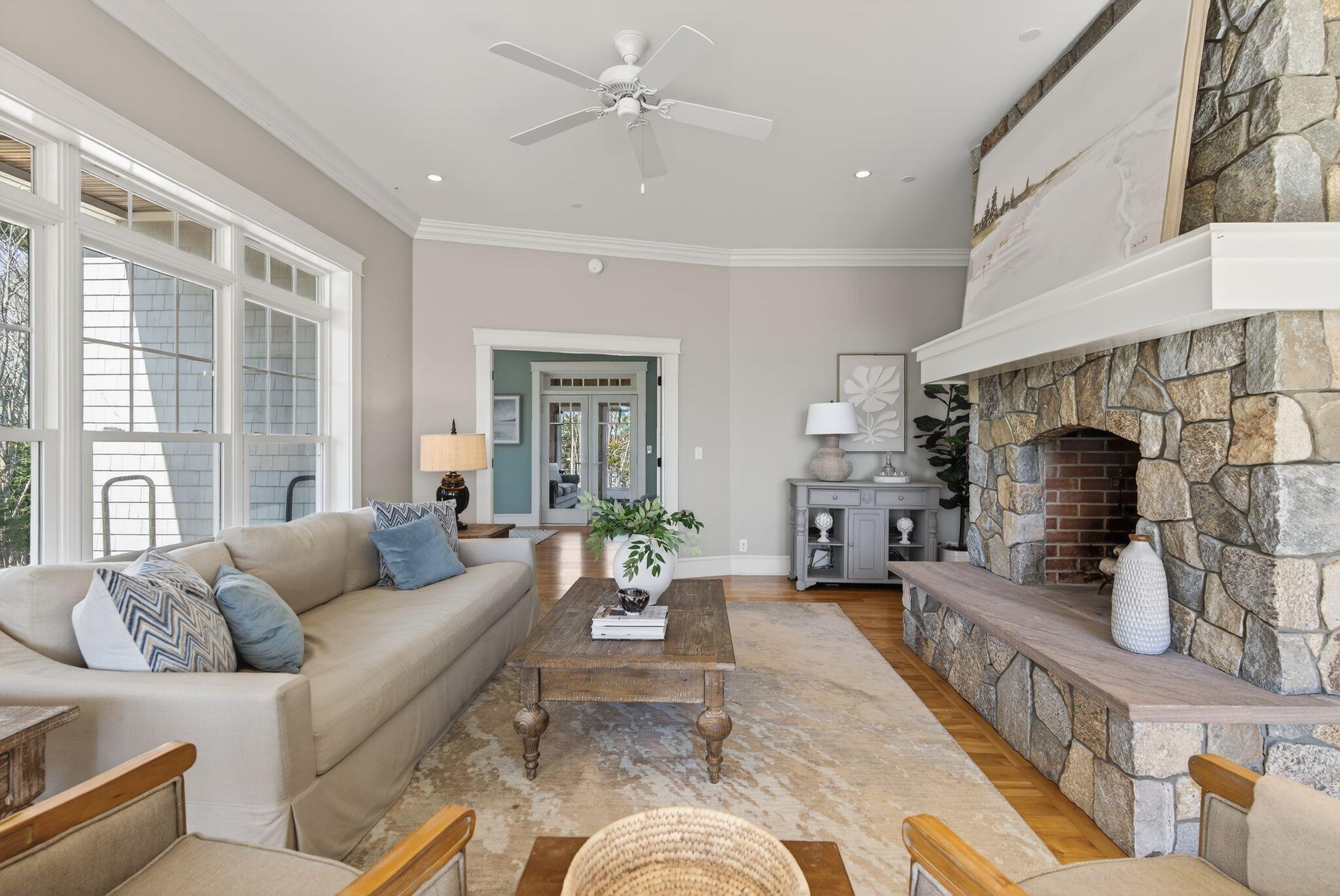 4 Cole Farm Drive