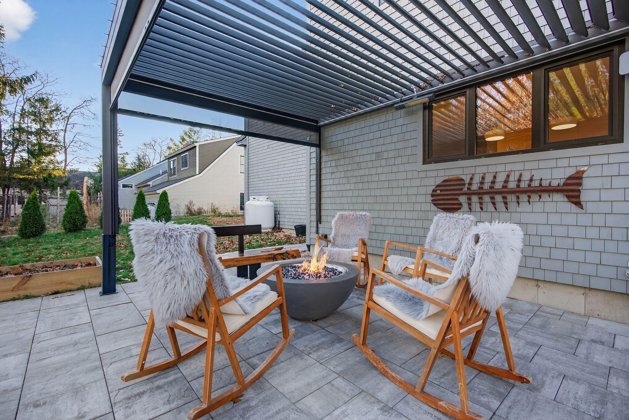 55 Hawthorne Lane