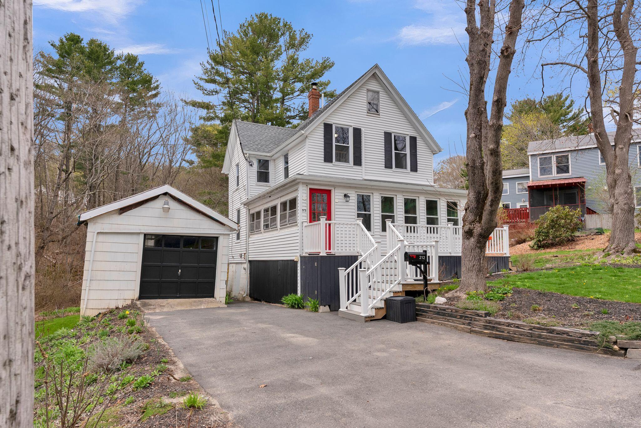 212 Middle Street