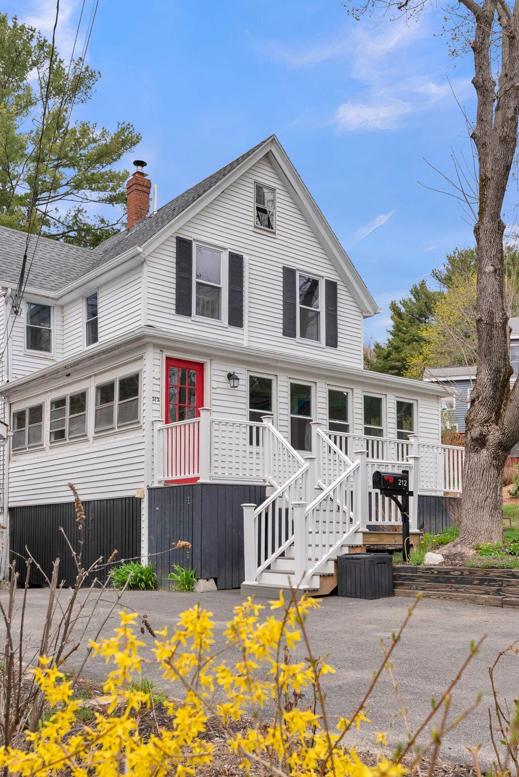 212 Middle Street
