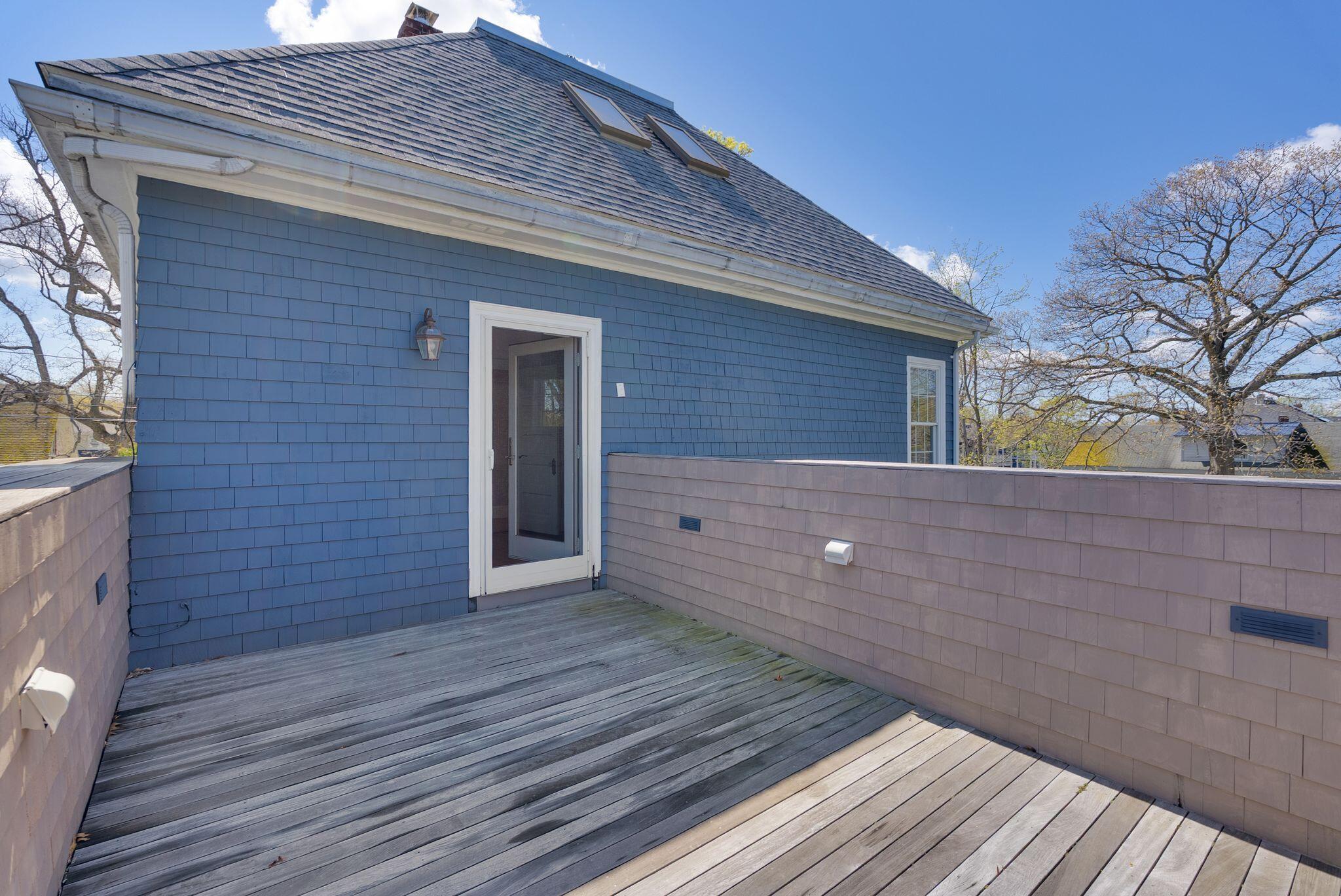 3 Leeman Street