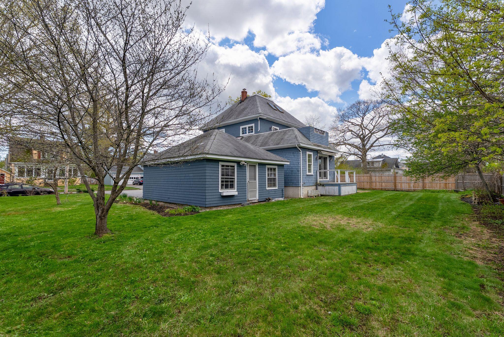 3 Leeman Street