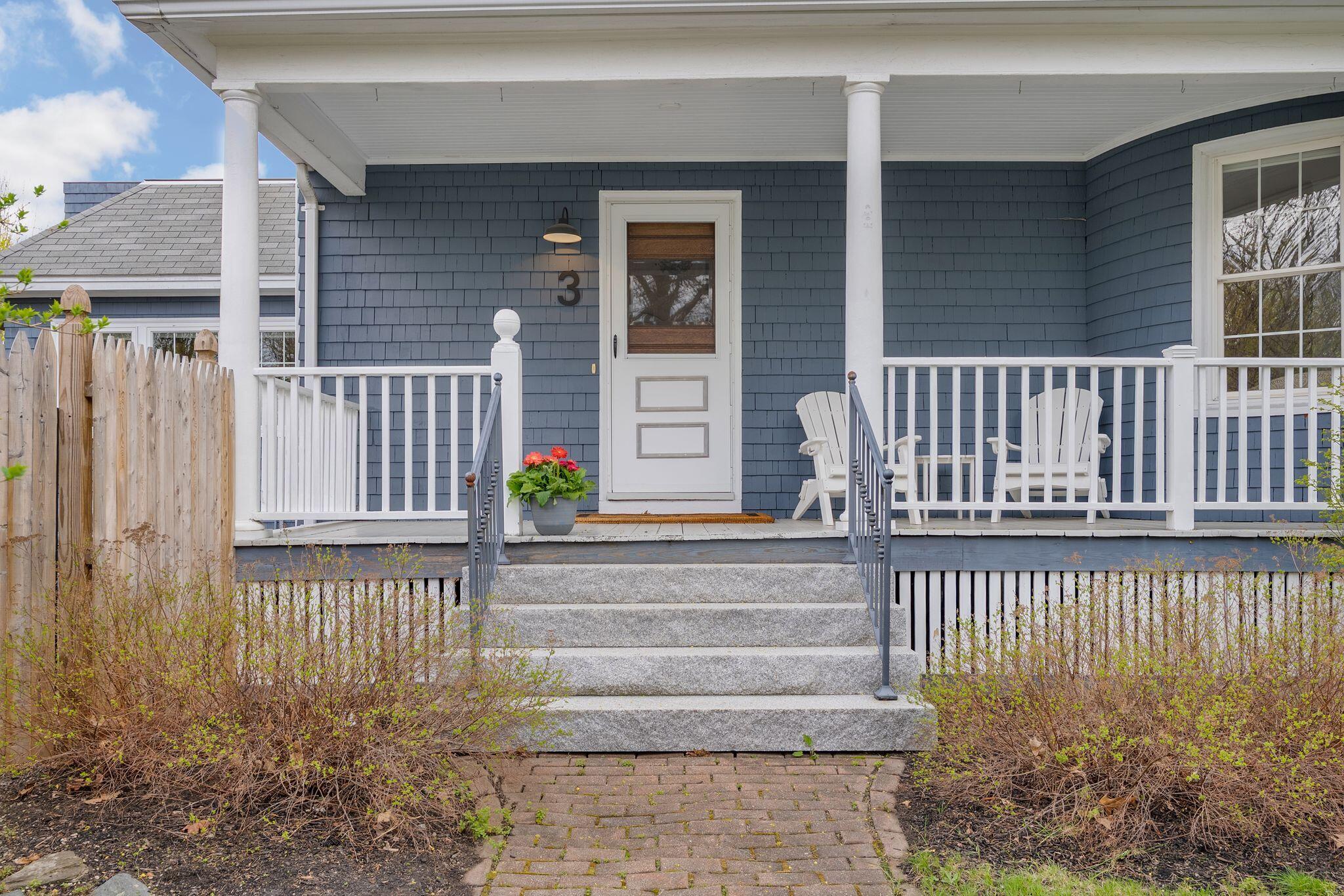 3 Leeman Street