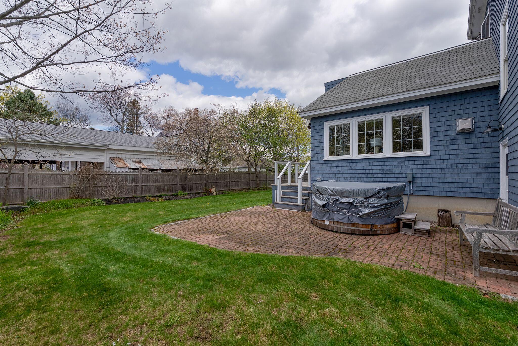 3 Leeman Street