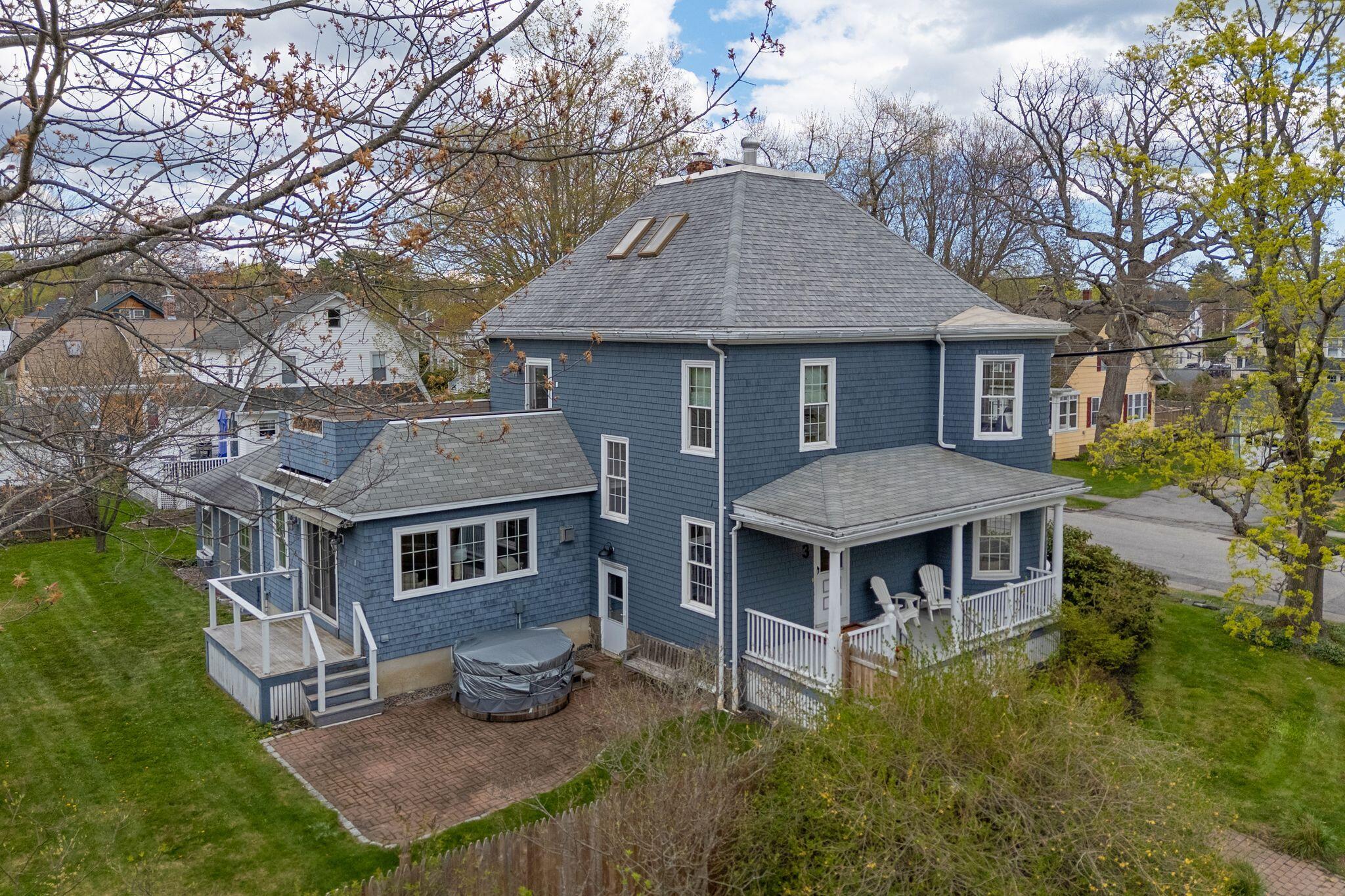 3 Leeman Street