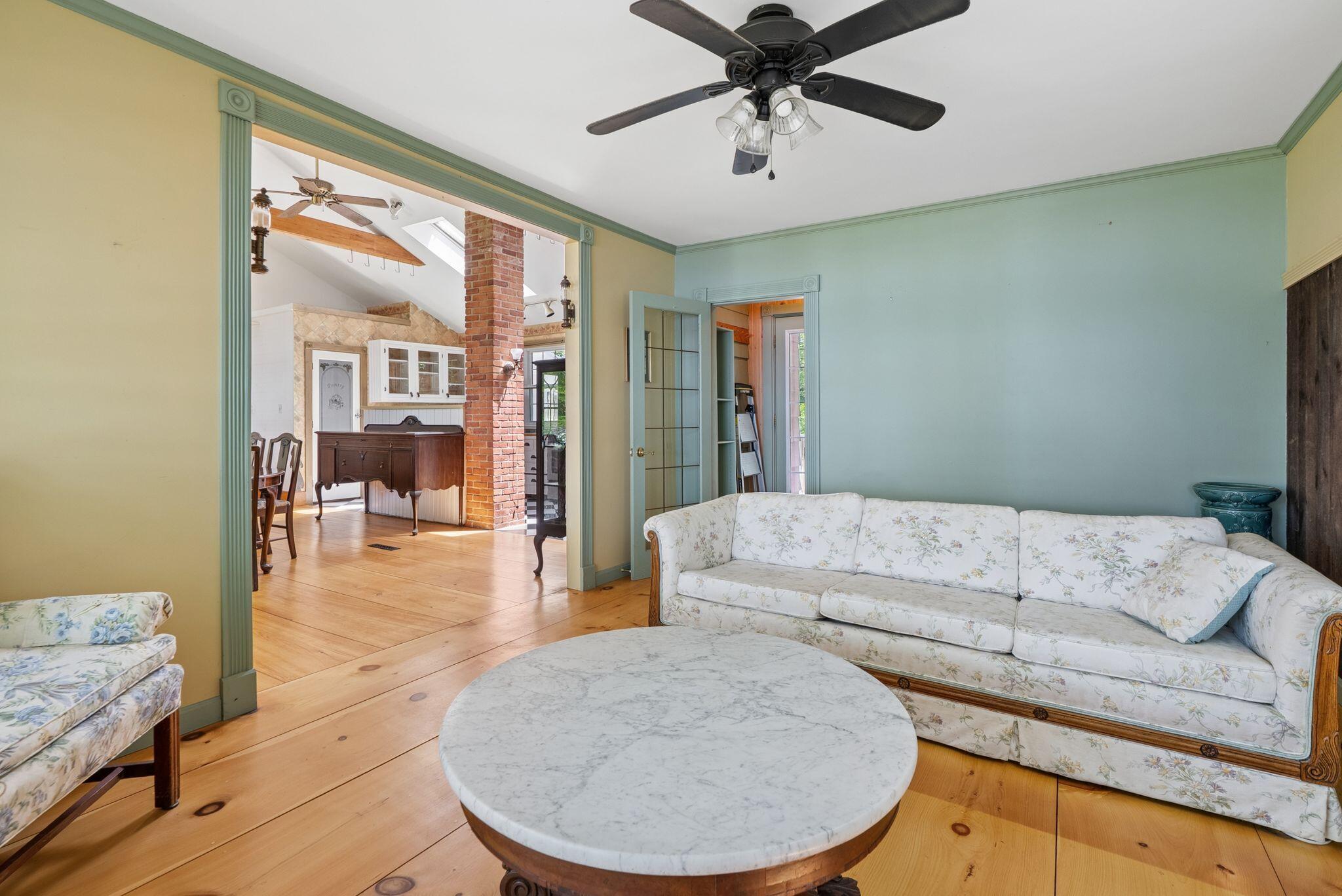 11 Pine Cove Road