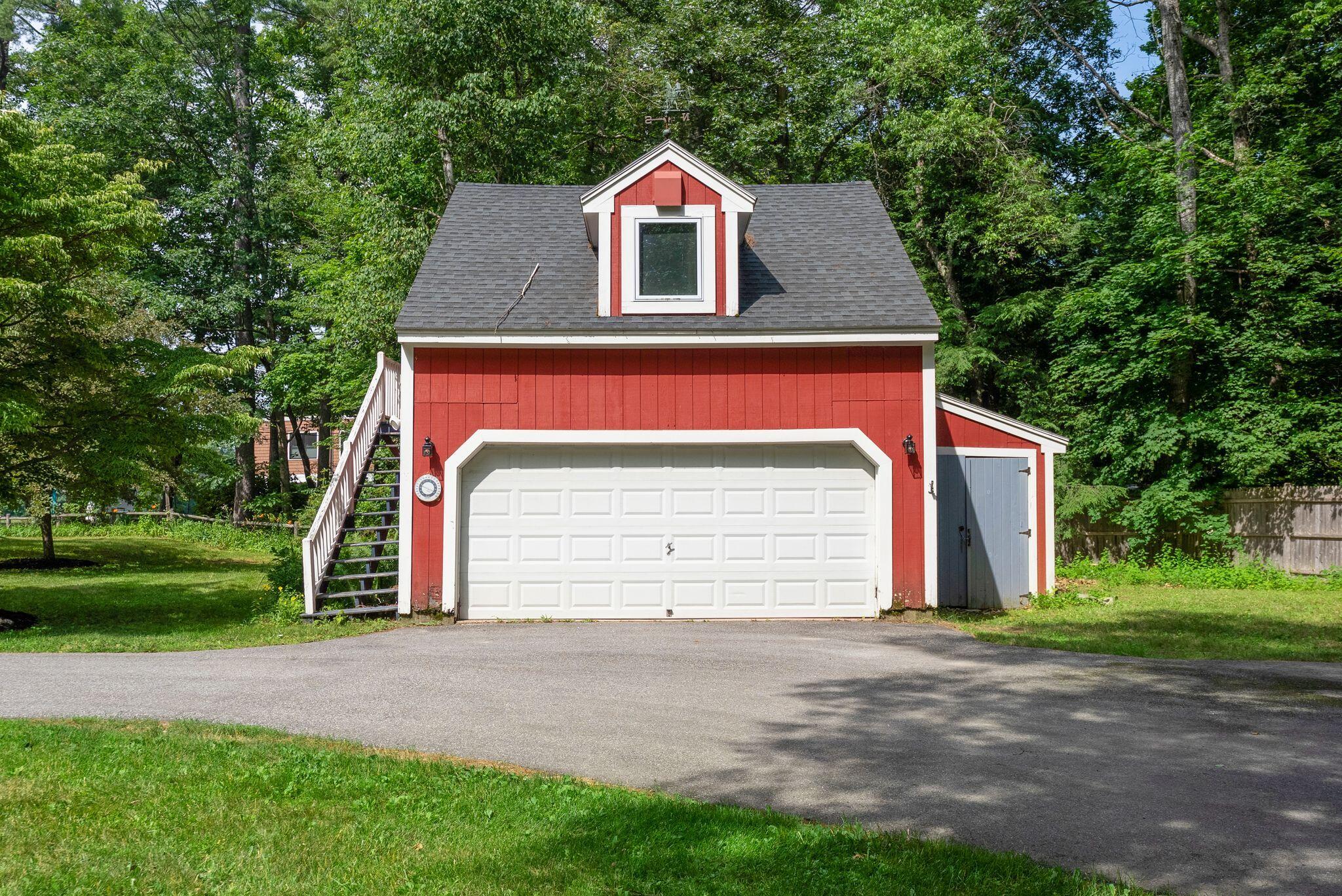 11 Pine Cove Road
