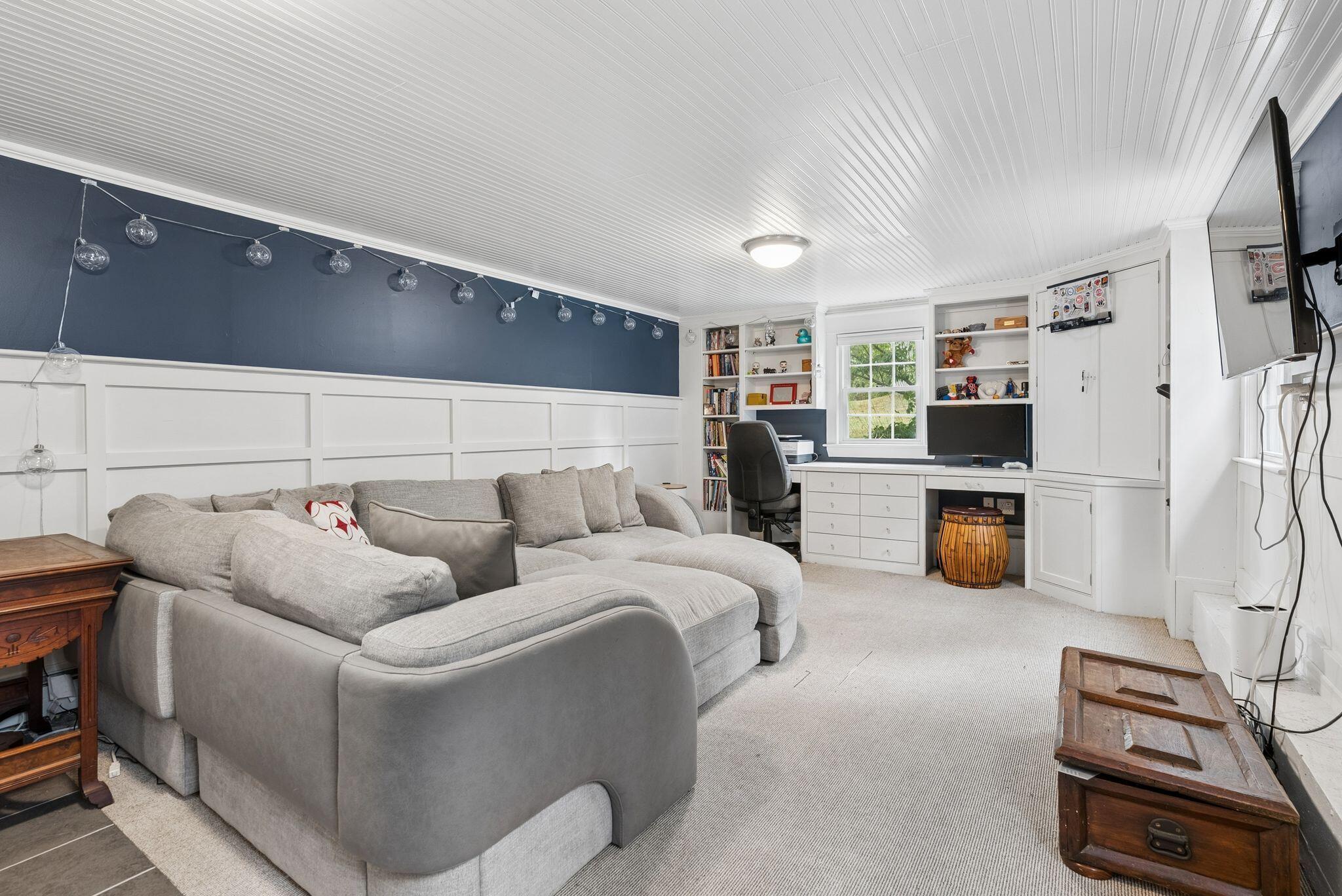 19 Rocky Hill Road