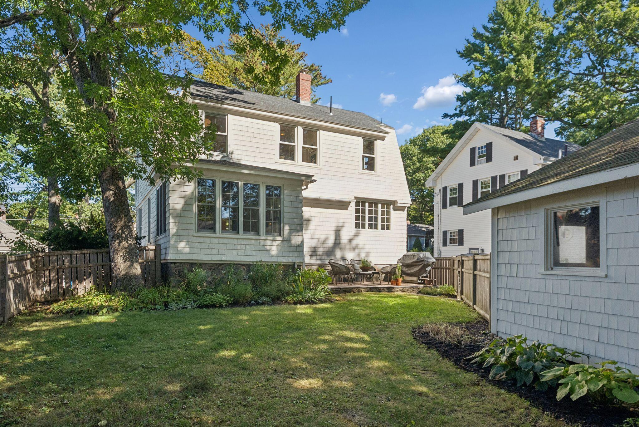 12 Belknap Street