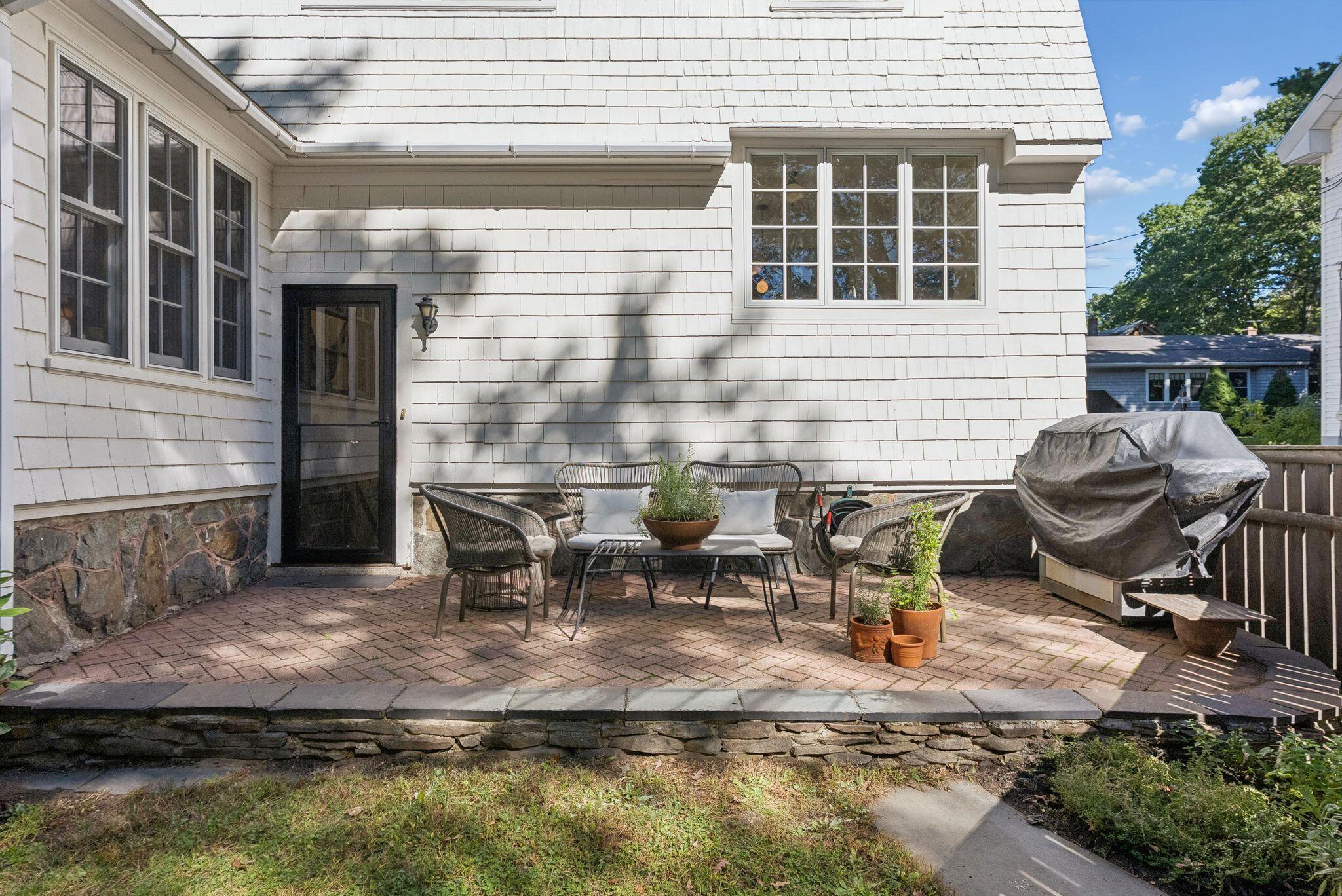 12 Belknap Street